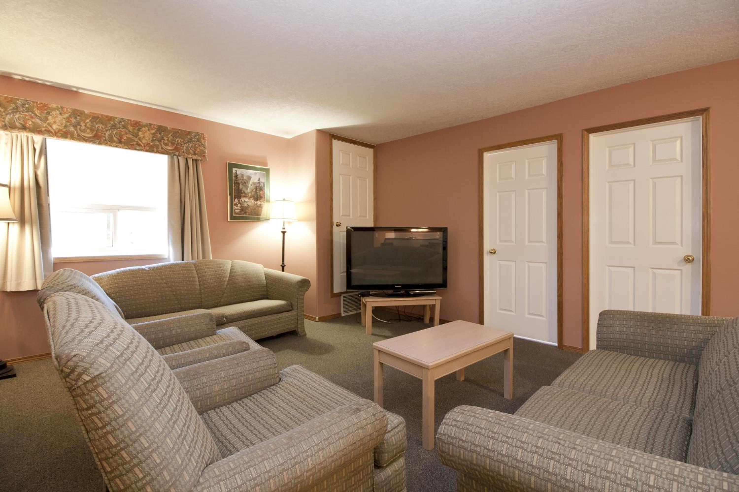 Deluxe Two-Bedroom Suite photo 1