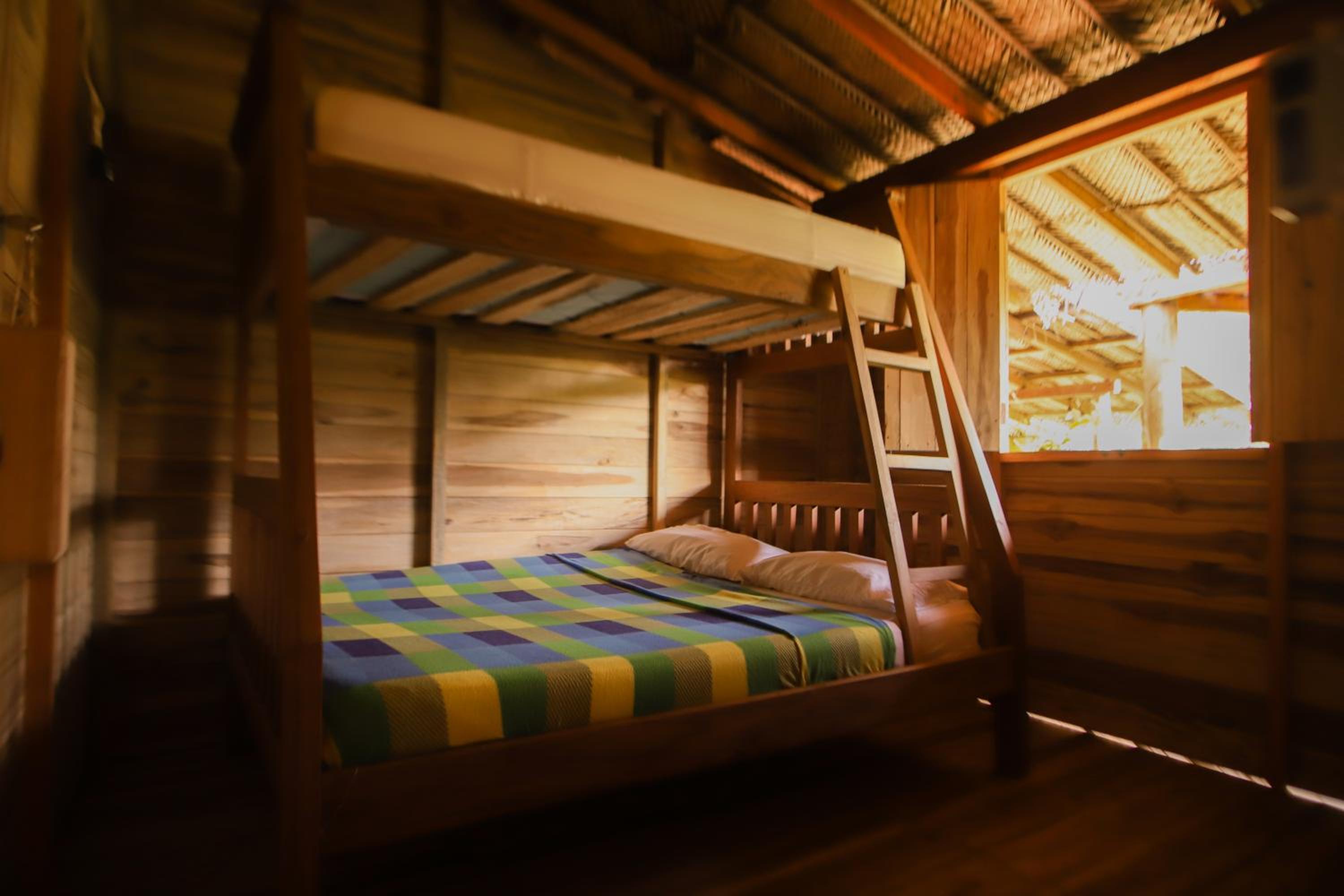 Economy Triple Room photo 2