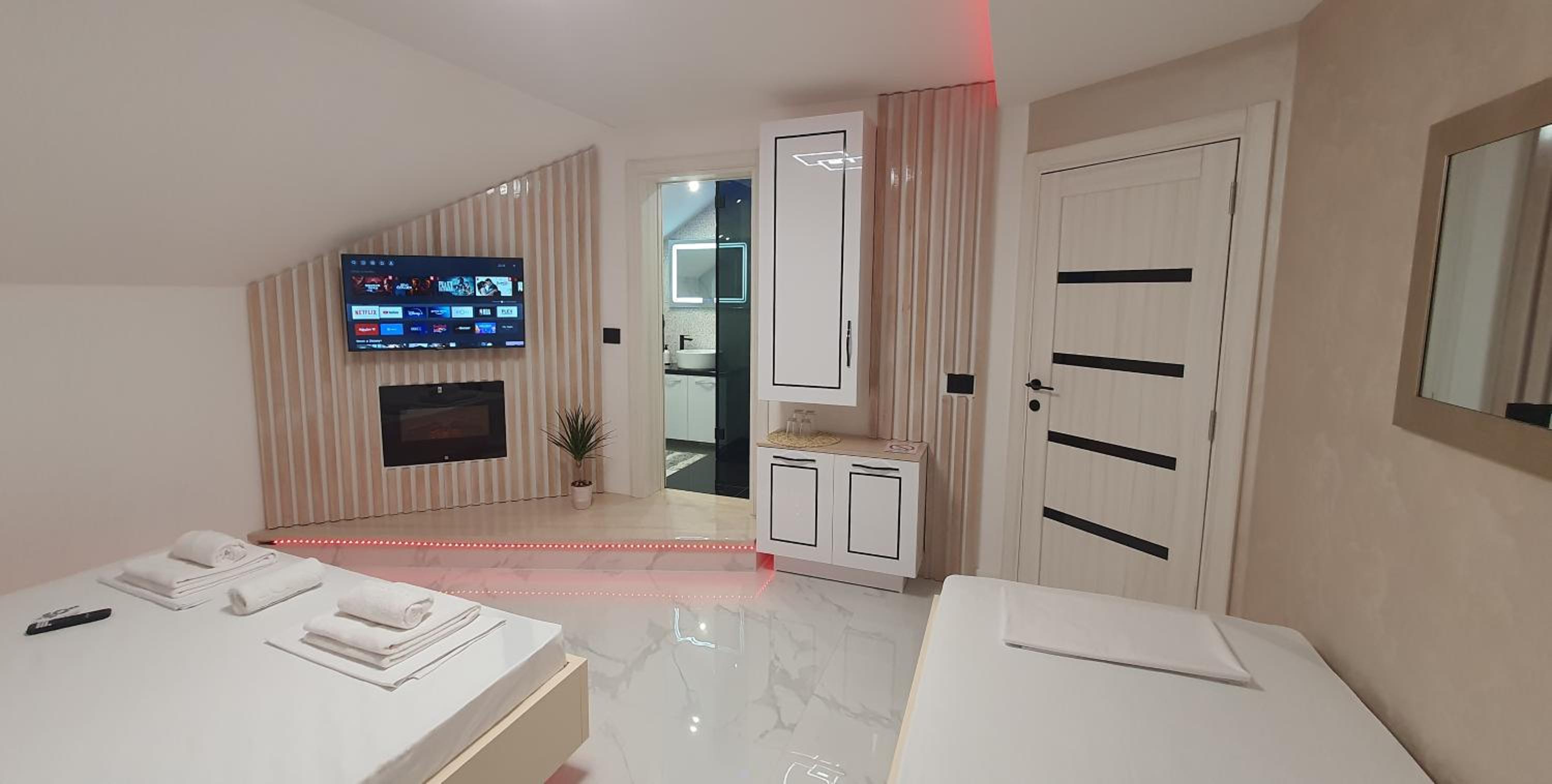 Quadruple Room with Terrace photo 2