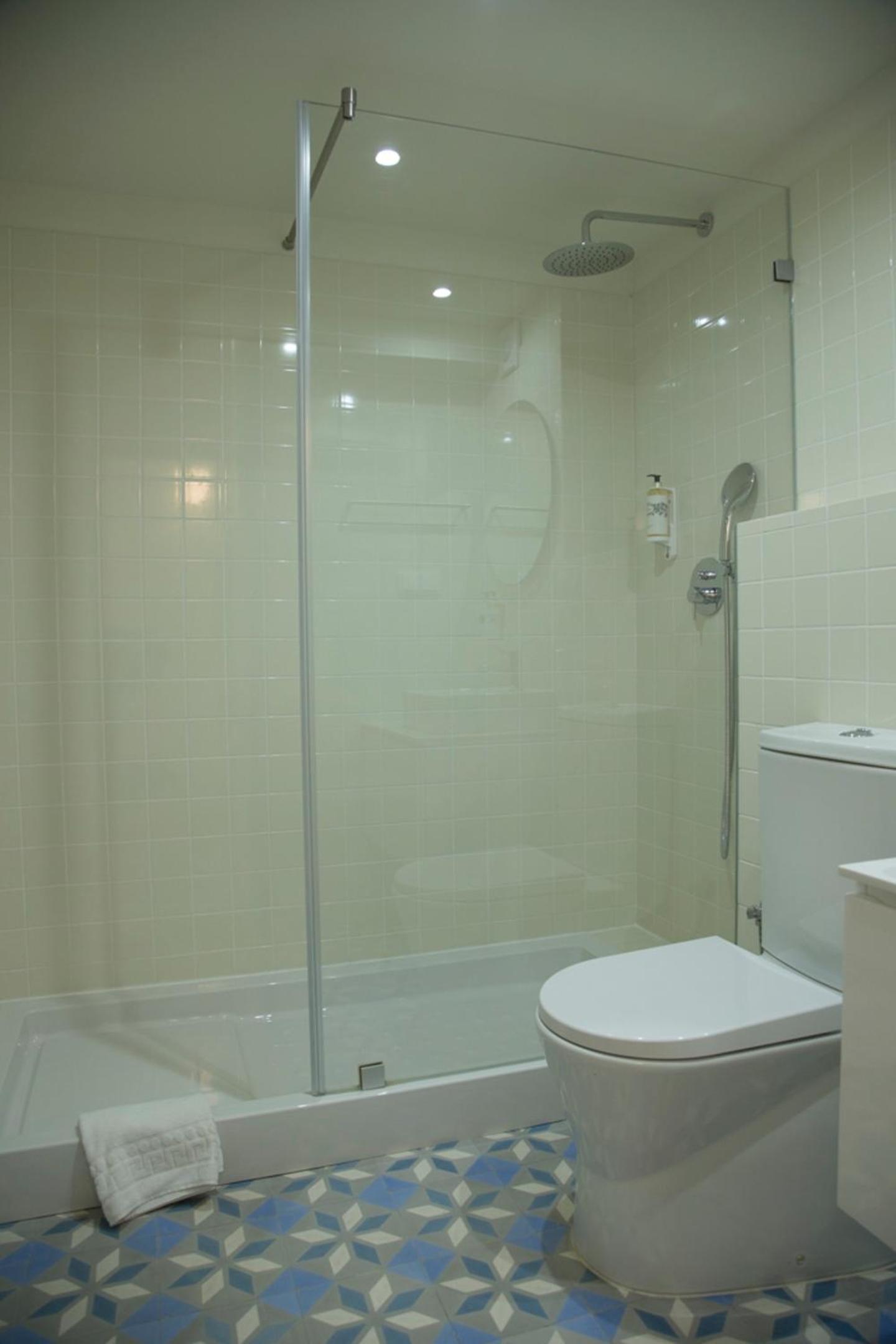 Studio Apartment - Photo 14
