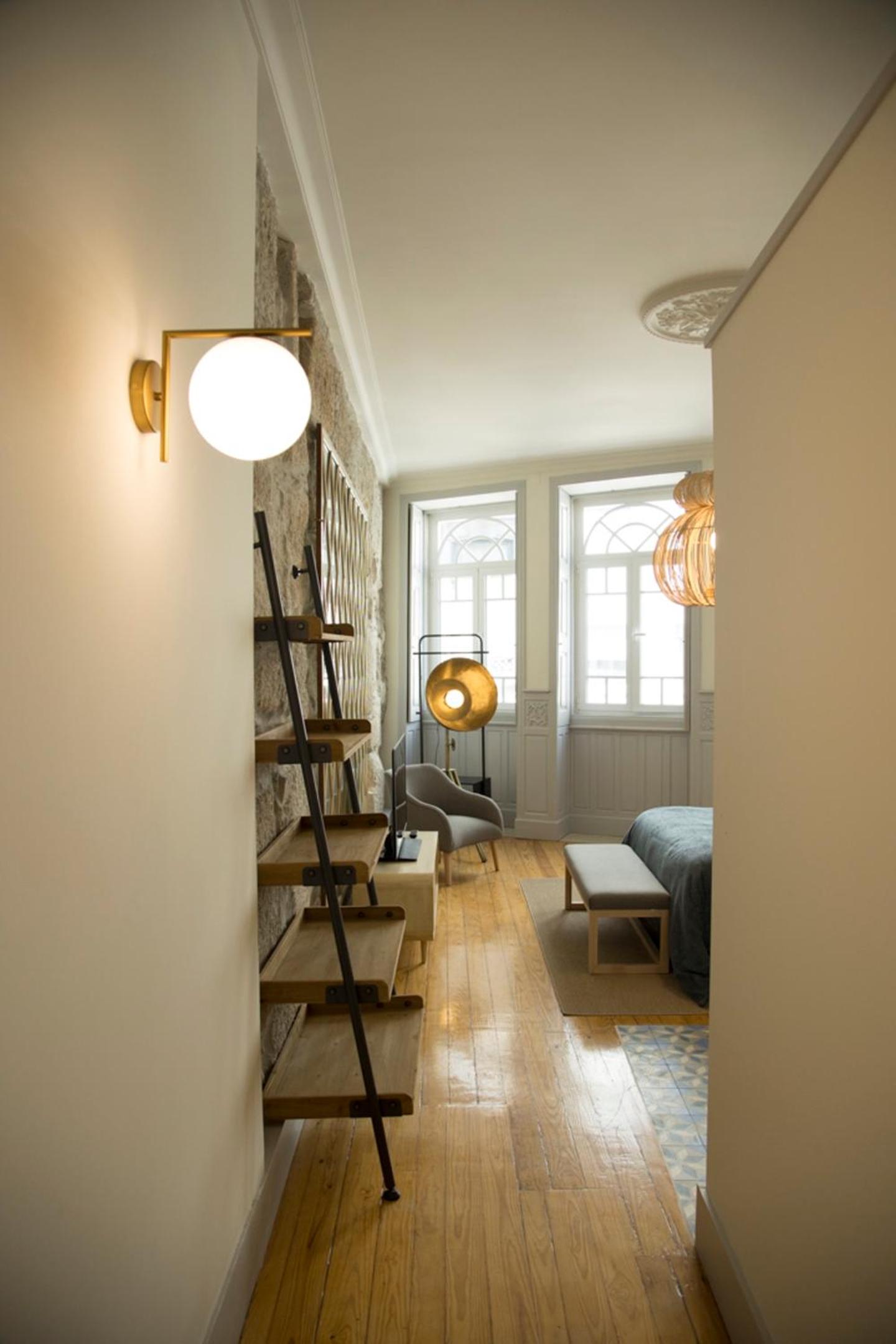 Studio Apartment - Photo 2