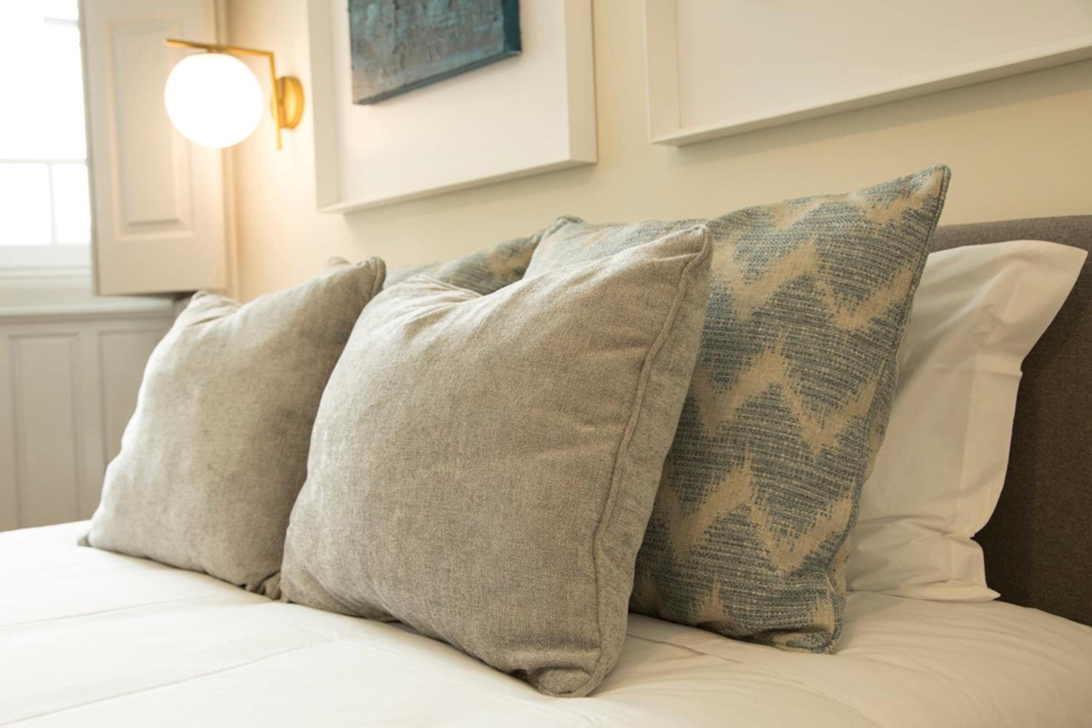 Studio Apartment - Photo 3