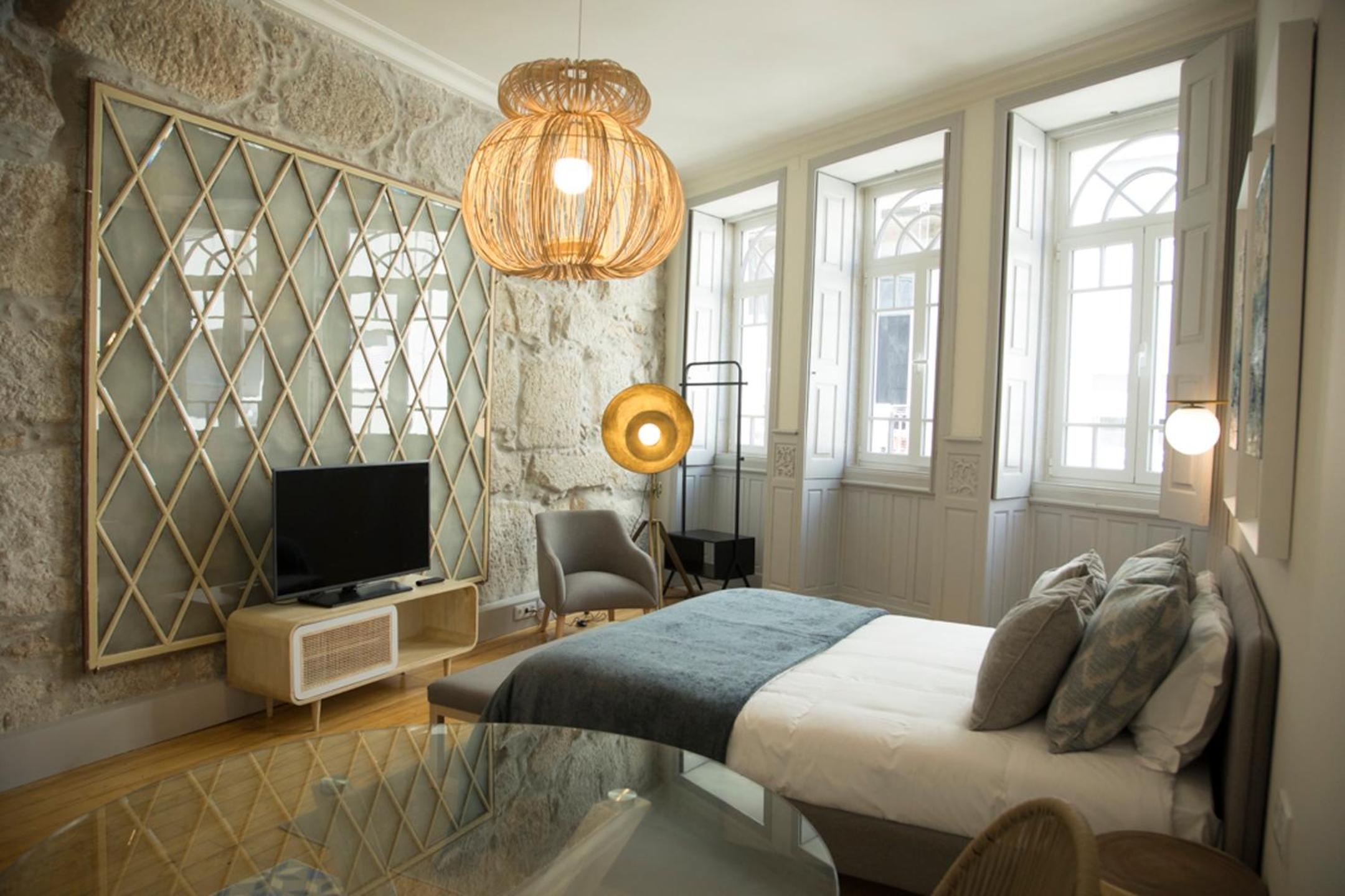 Studio Apartment - Photo 1
