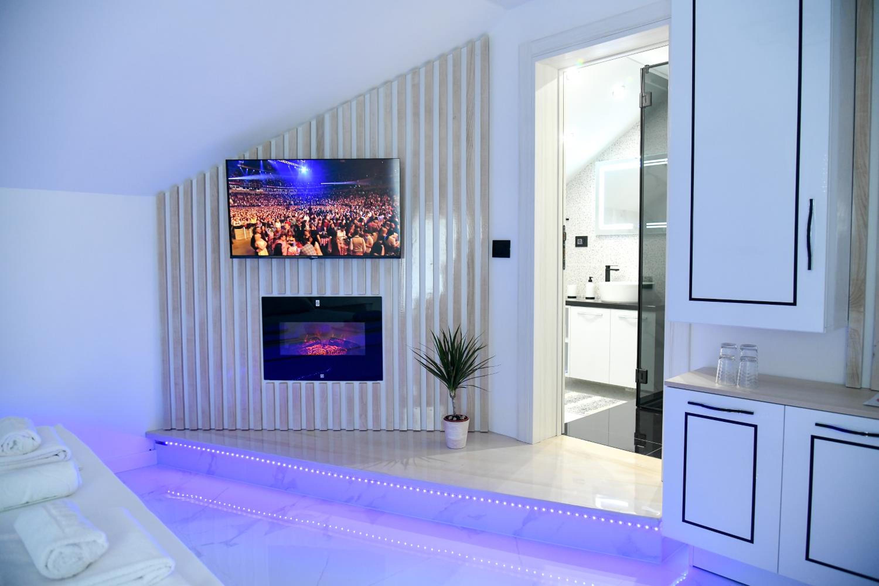 Quadruple Room with Terrace photo 3