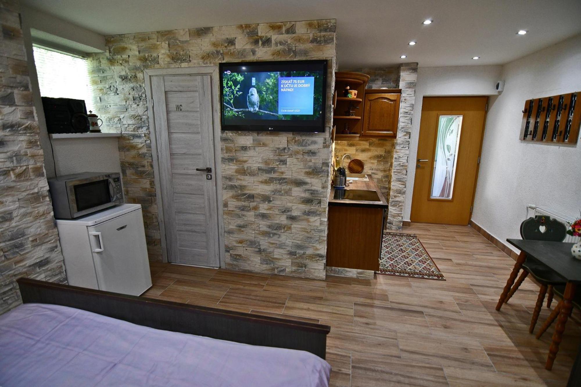 Apartment with Mountain View photo 1