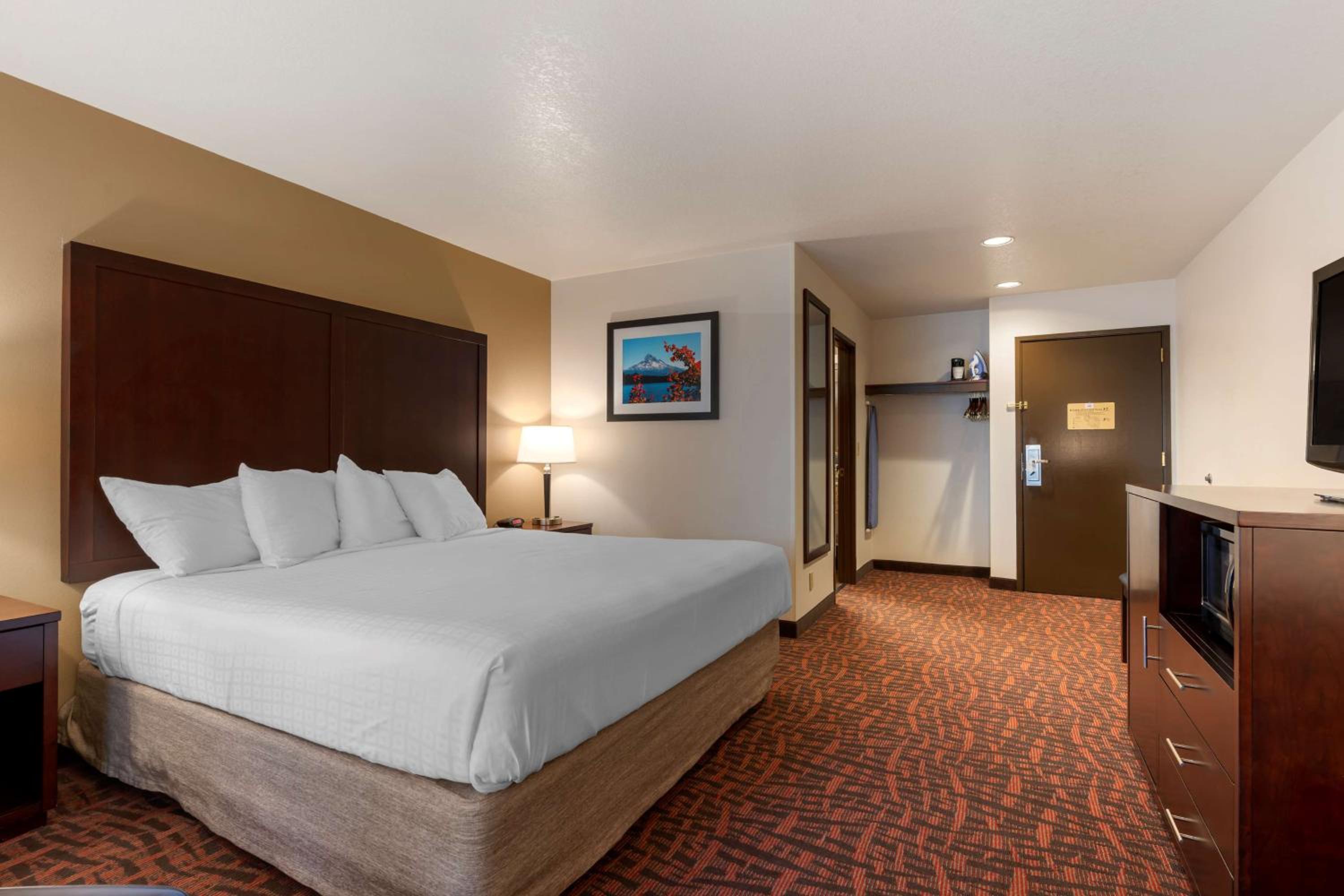King Room - Non-Smoking - Photo 1
