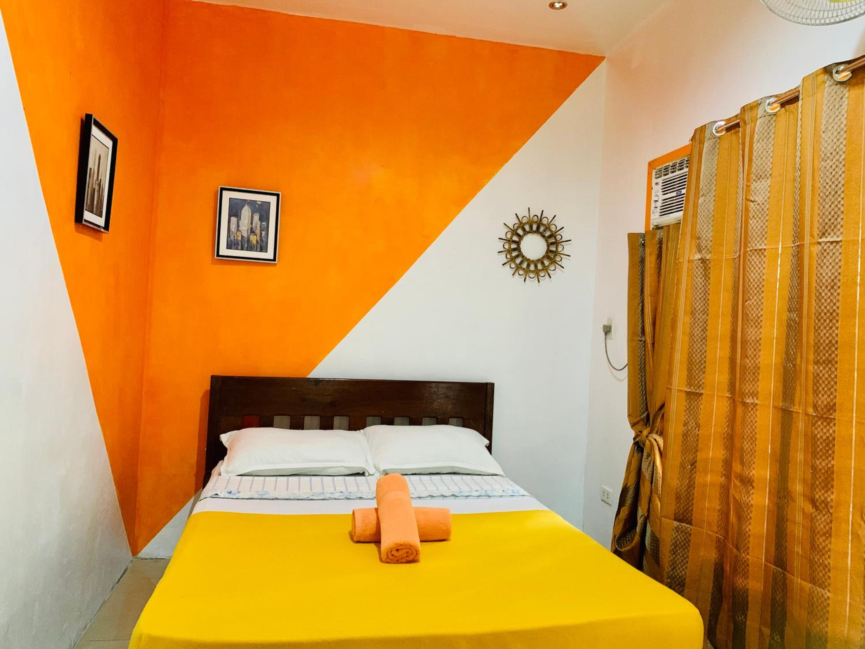 Double Room with Private Bathroom - Photo 1