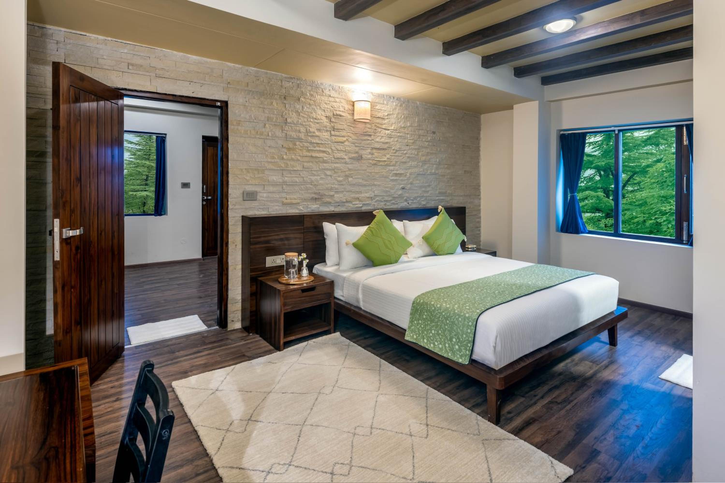 Deluxe Family Suite photo 2