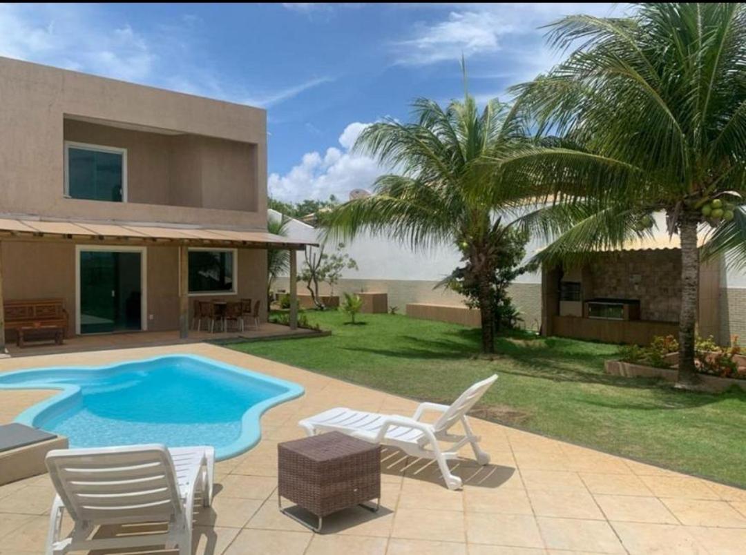 Five-Bedroom House photo 2
