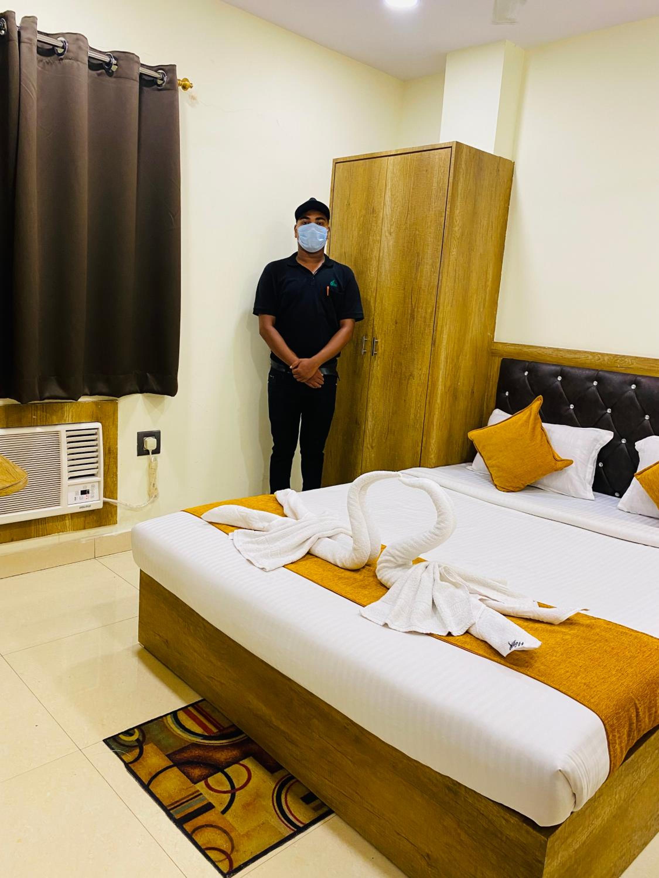 Standard King Room photo 2