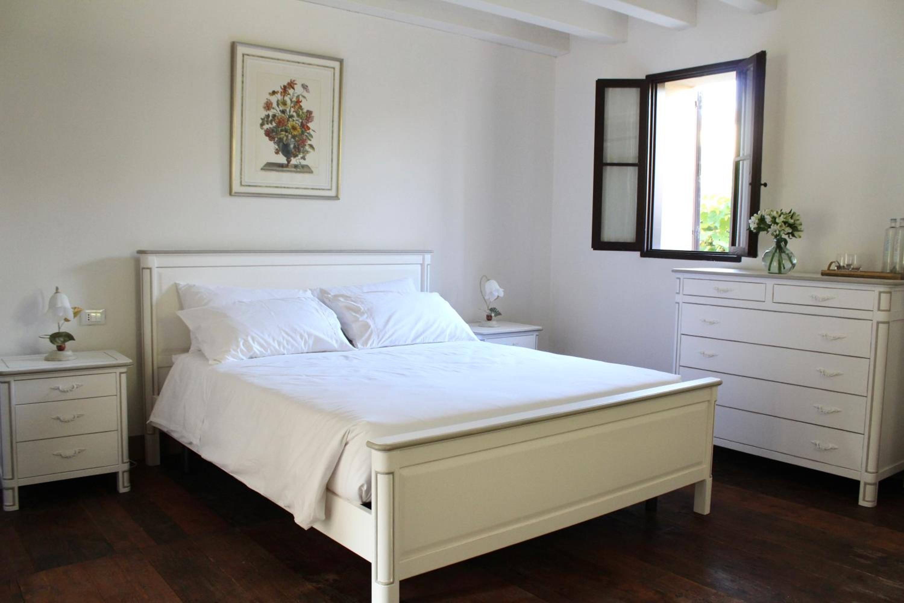 Suite with Garden View - Photo 2