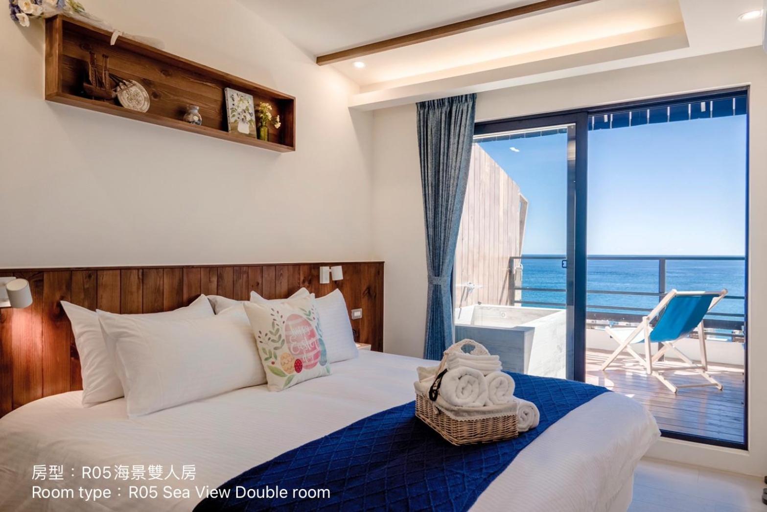 Queen Room with Sea View