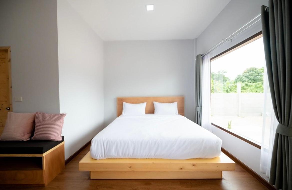 Deluxe Double Room - Photo 10