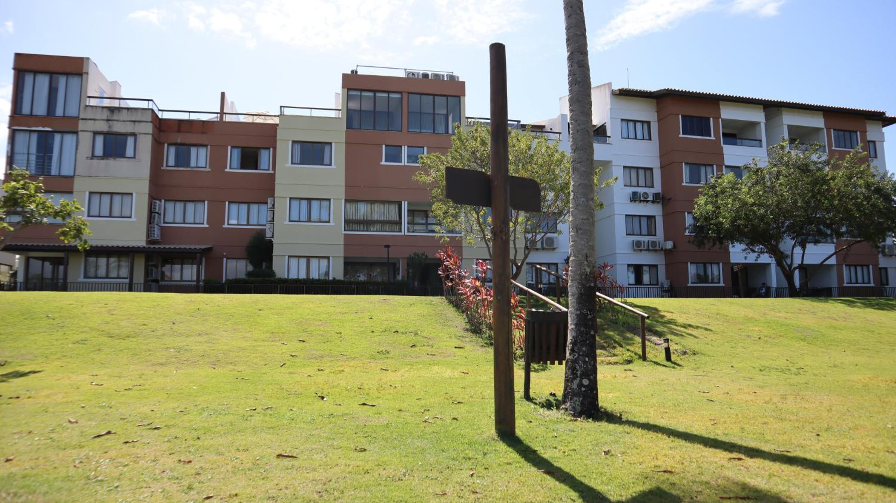 Apartment with Lake View - Photo 3