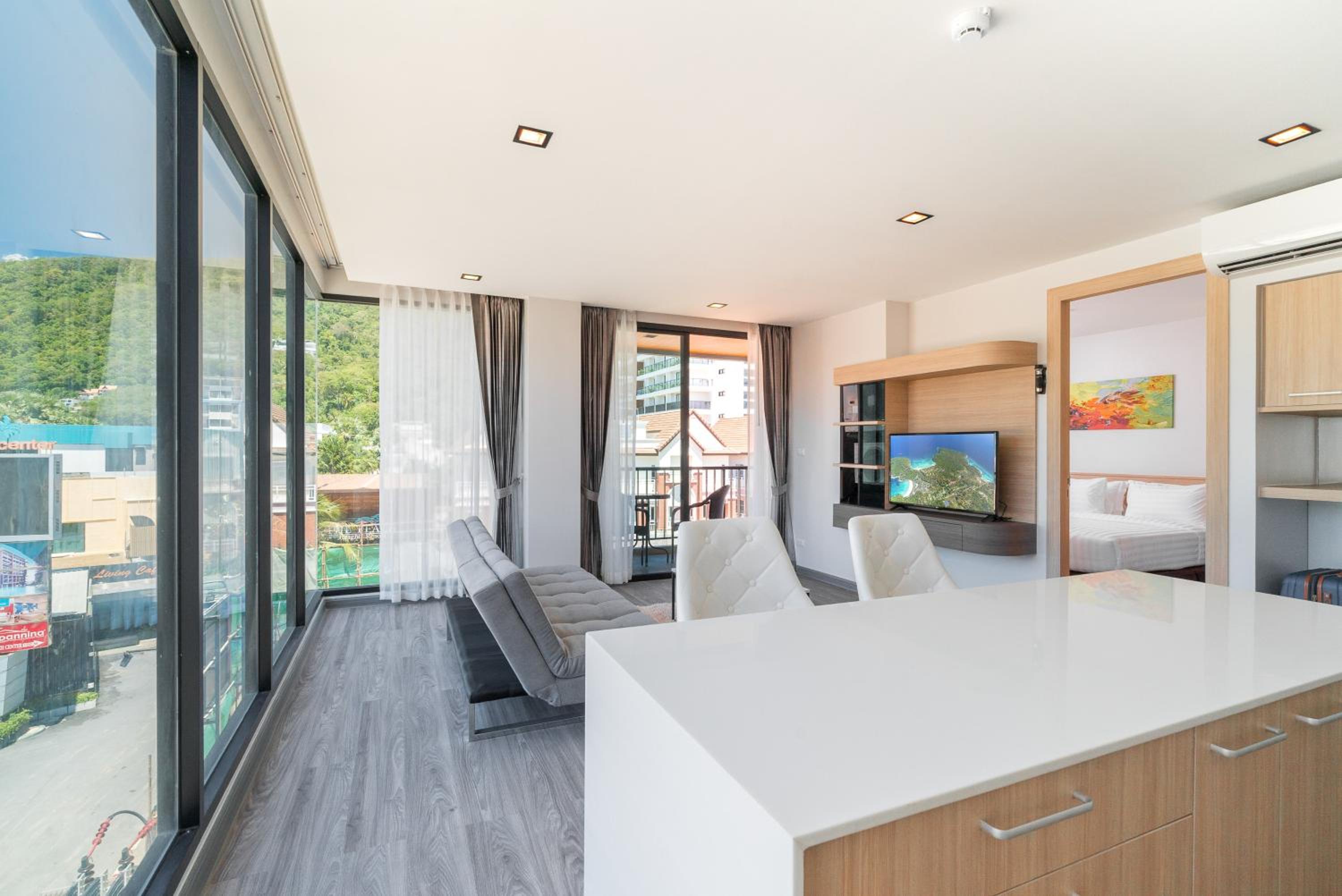 One Bedroom Deluxe Corner