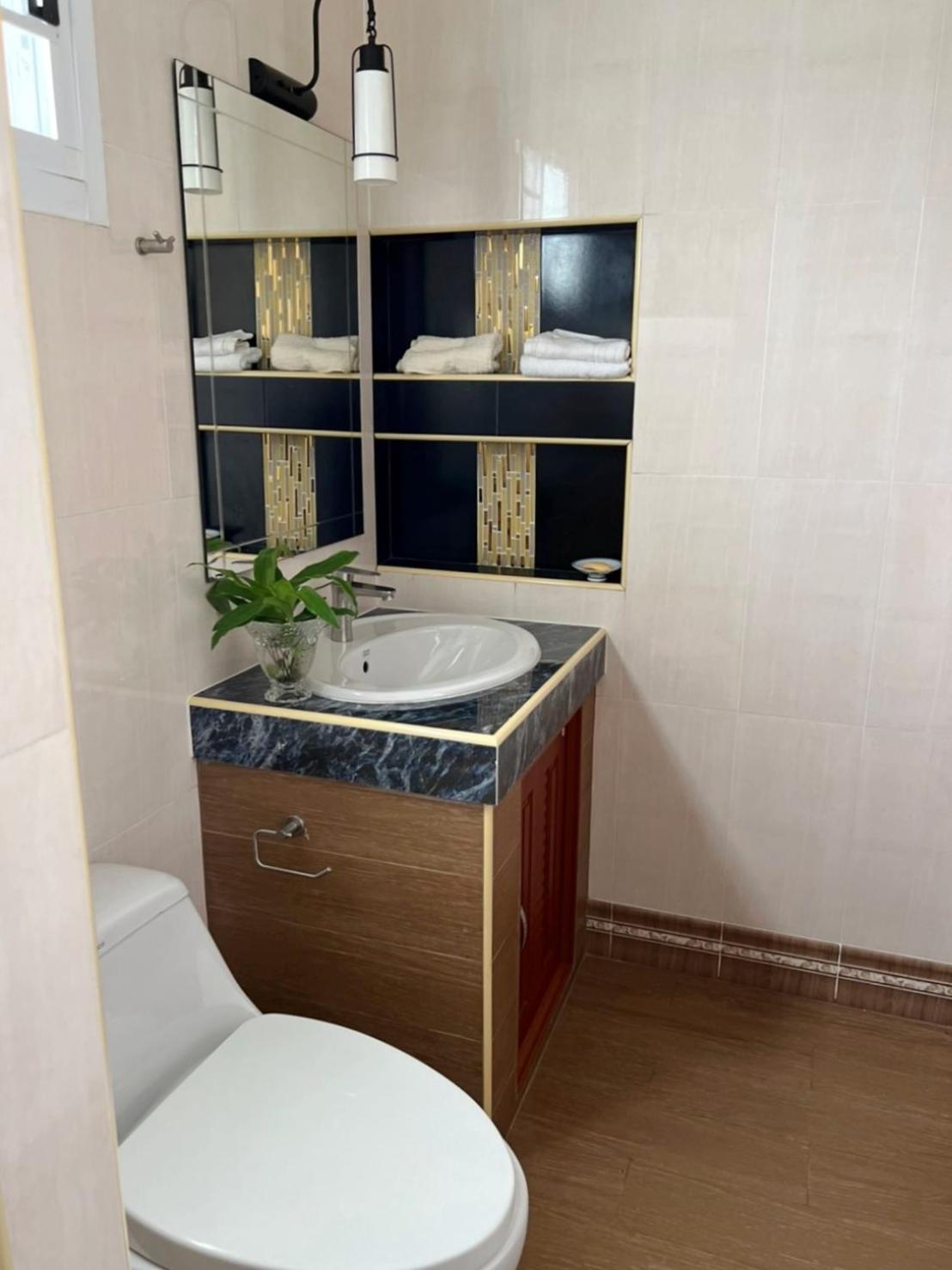 Two-Bedroom House - Photo 8