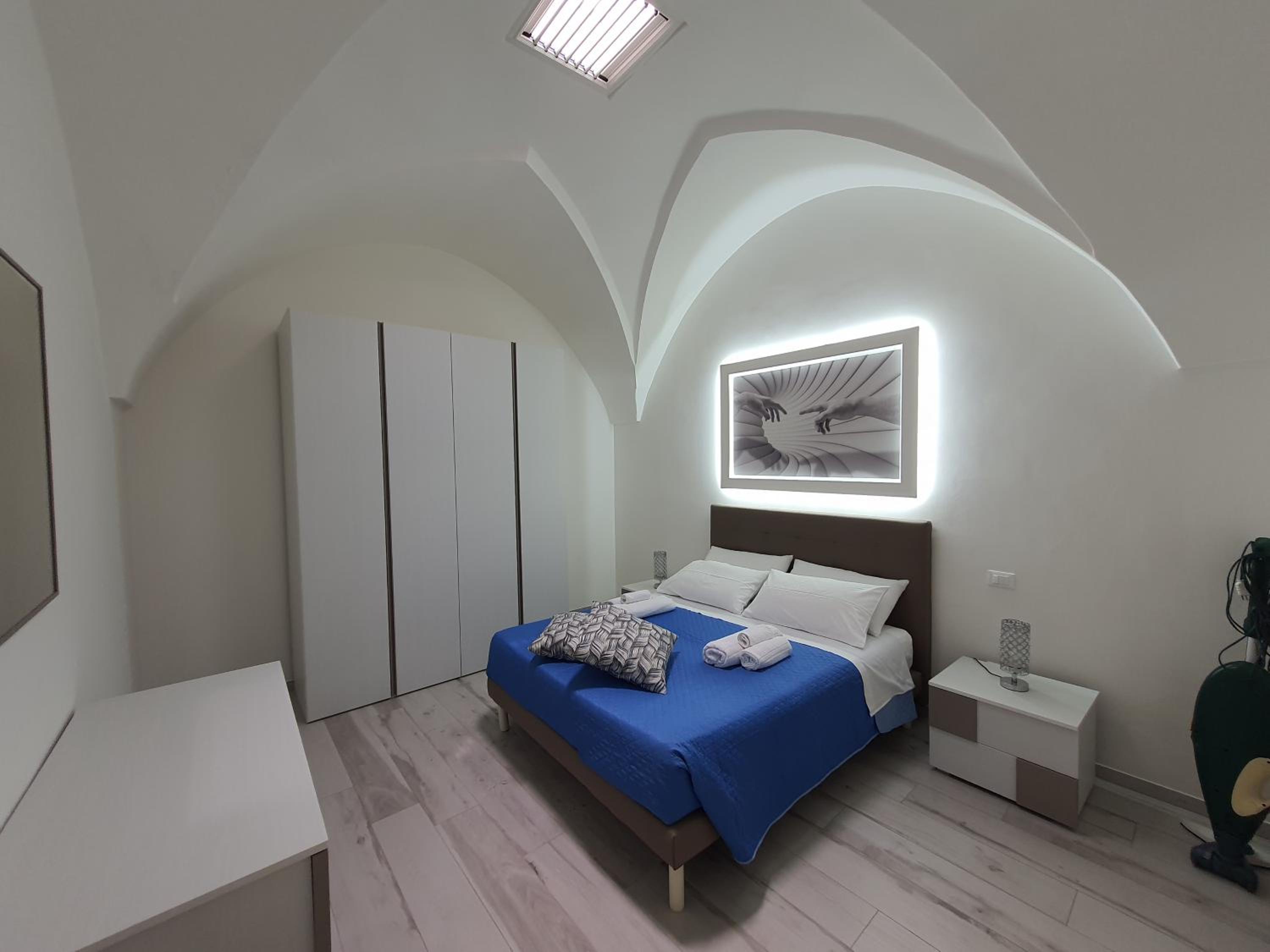 One-Bedroom House photo 1
