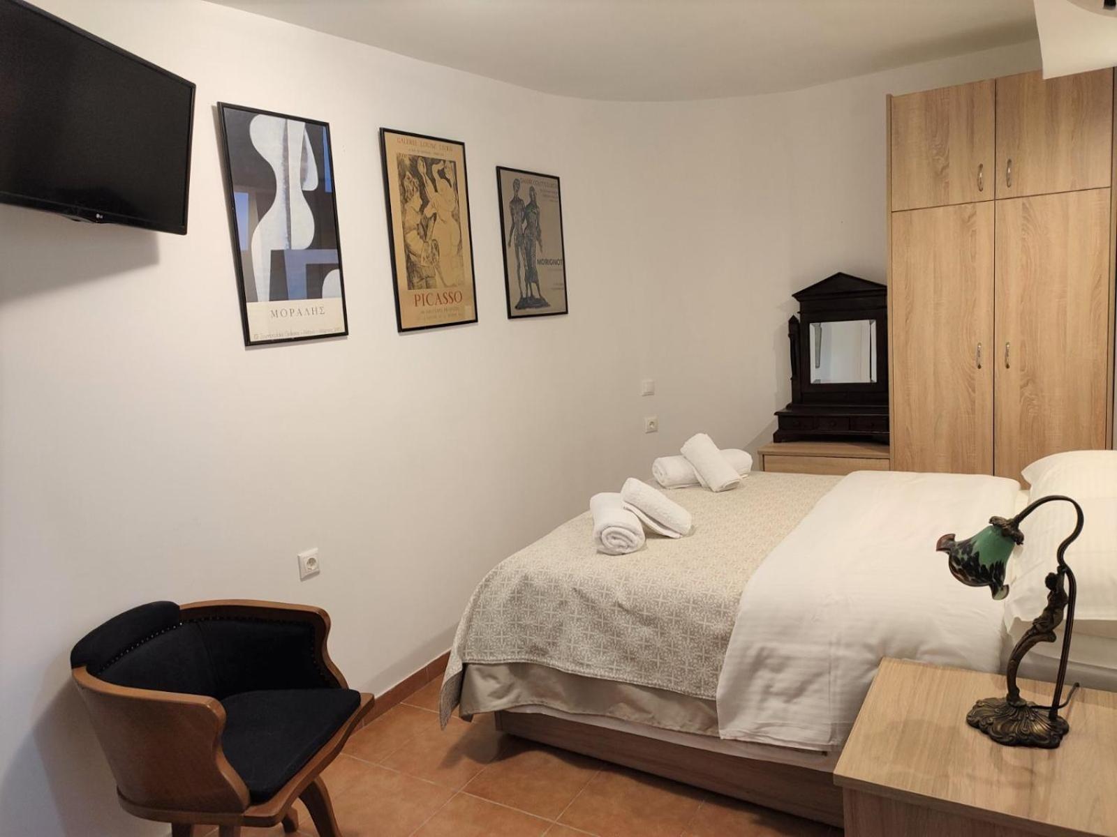 Deluxe Double Room with Shower