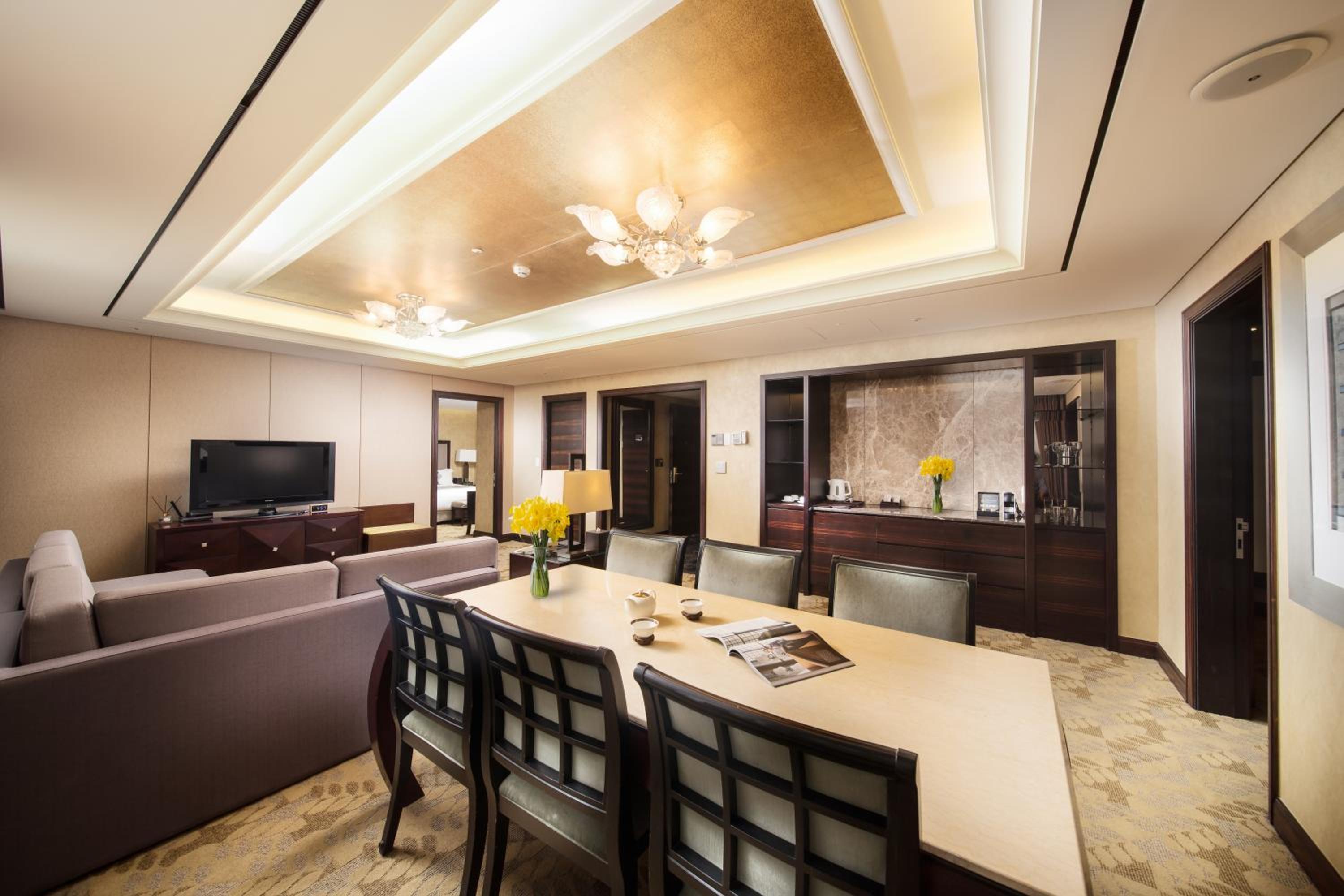 Two-Bedroom Royal Suite  - Photo 3