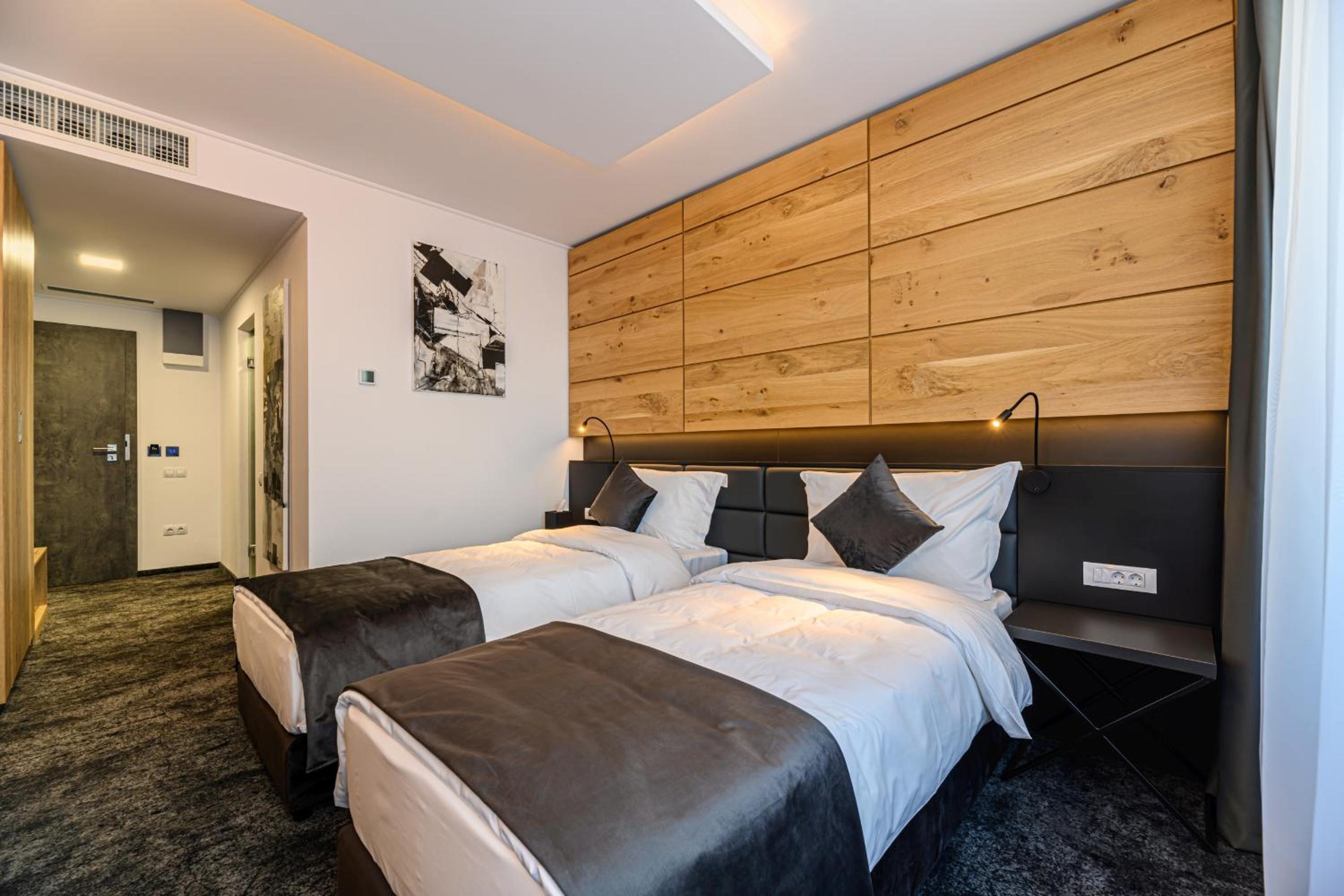 Business Standard Double Room - Photo 1