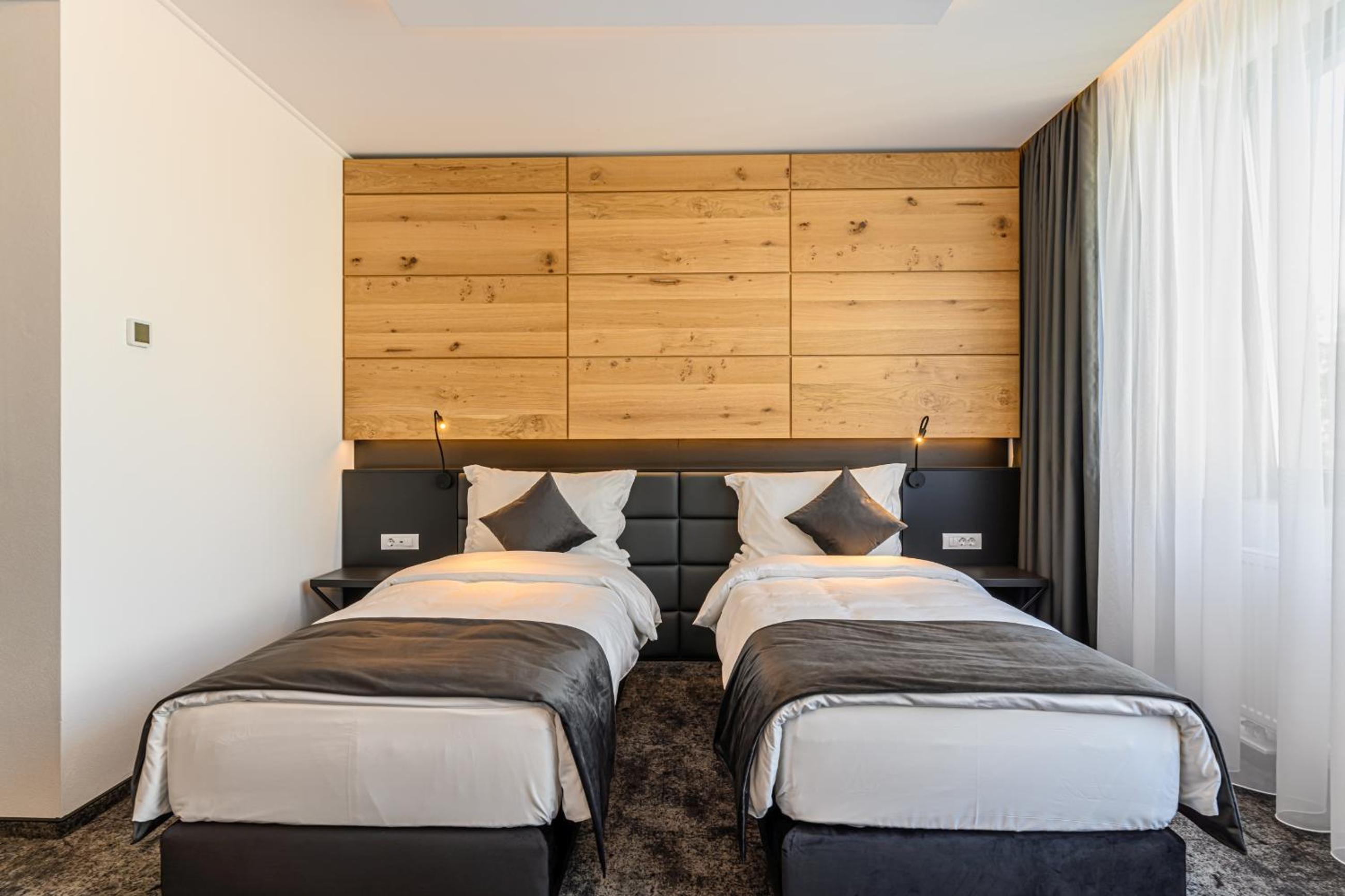 Business Executive Double or Twin Room - Photo 1