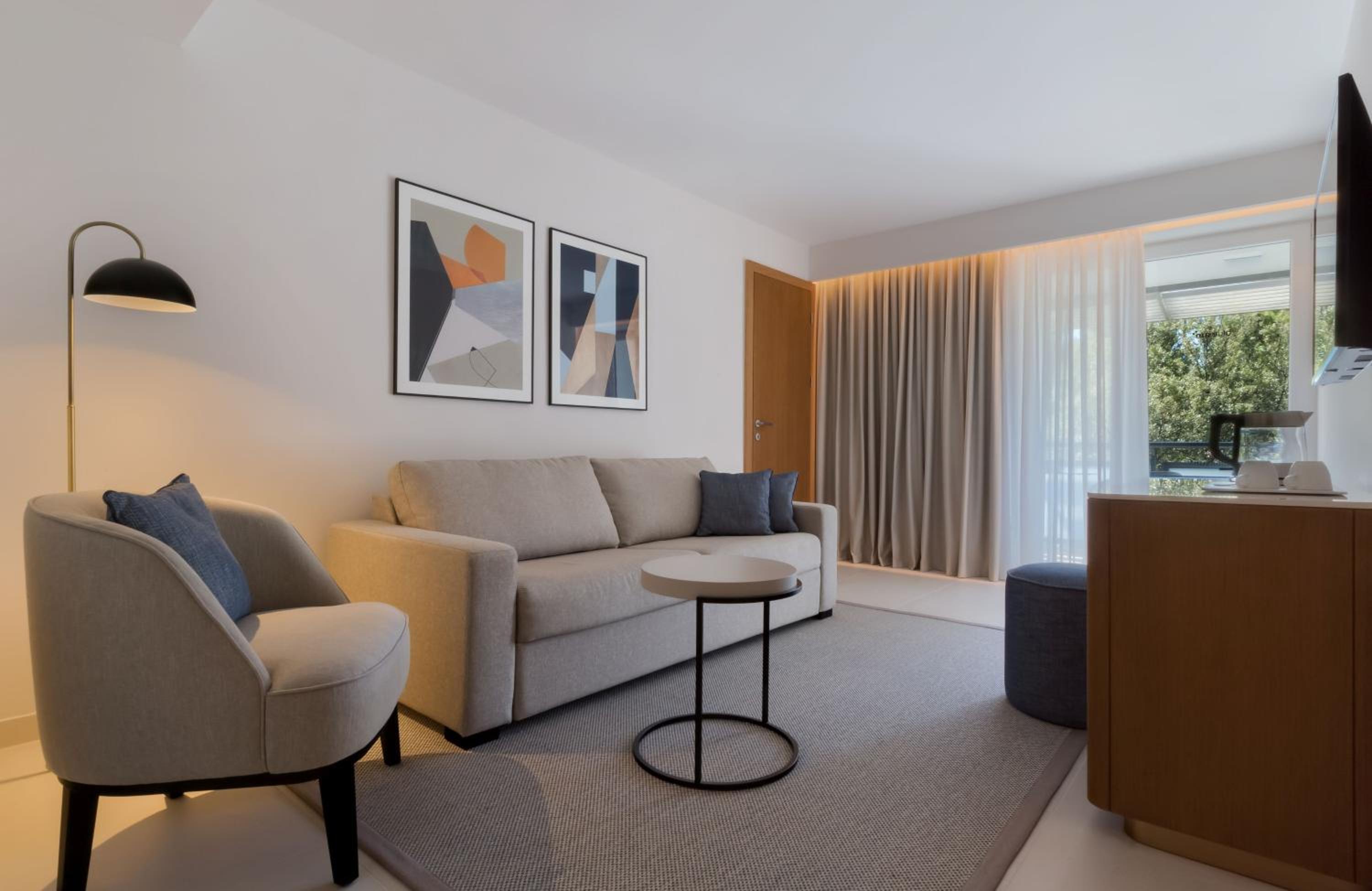 Junior Suite - Photo 1