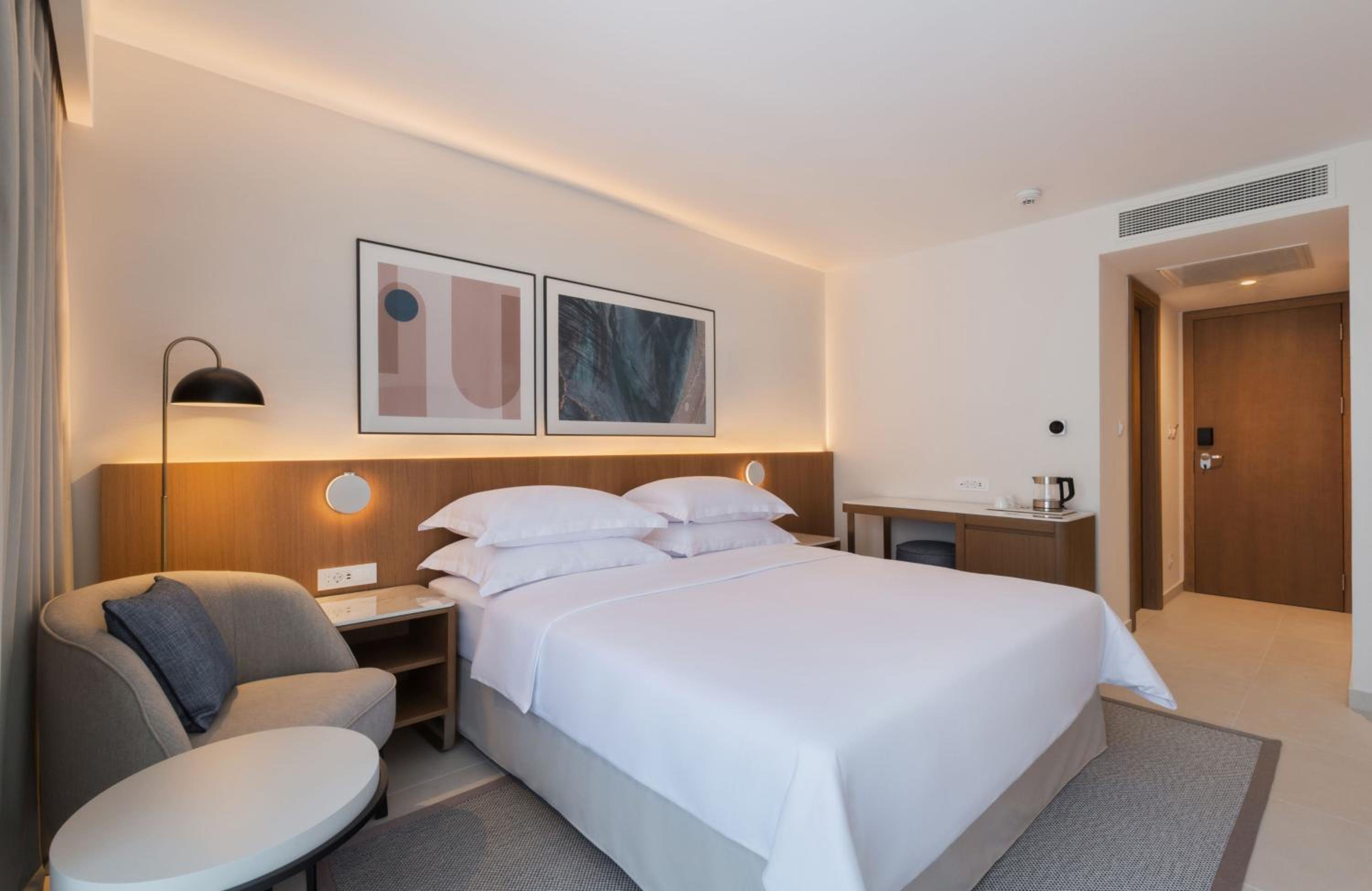 Double Room with Balcony - Photo 1
