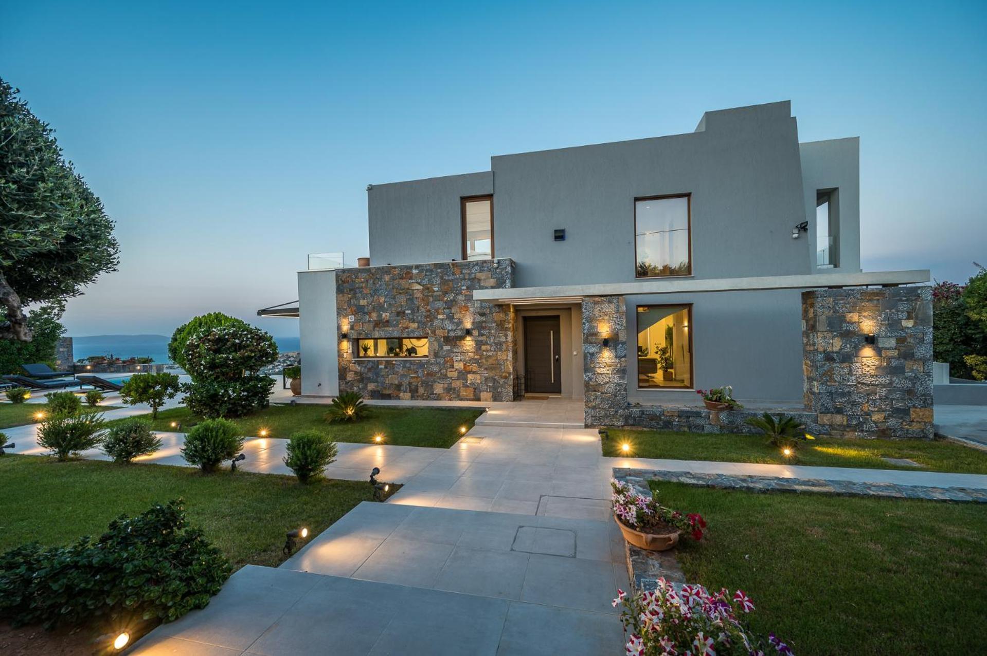 Villa photo 3