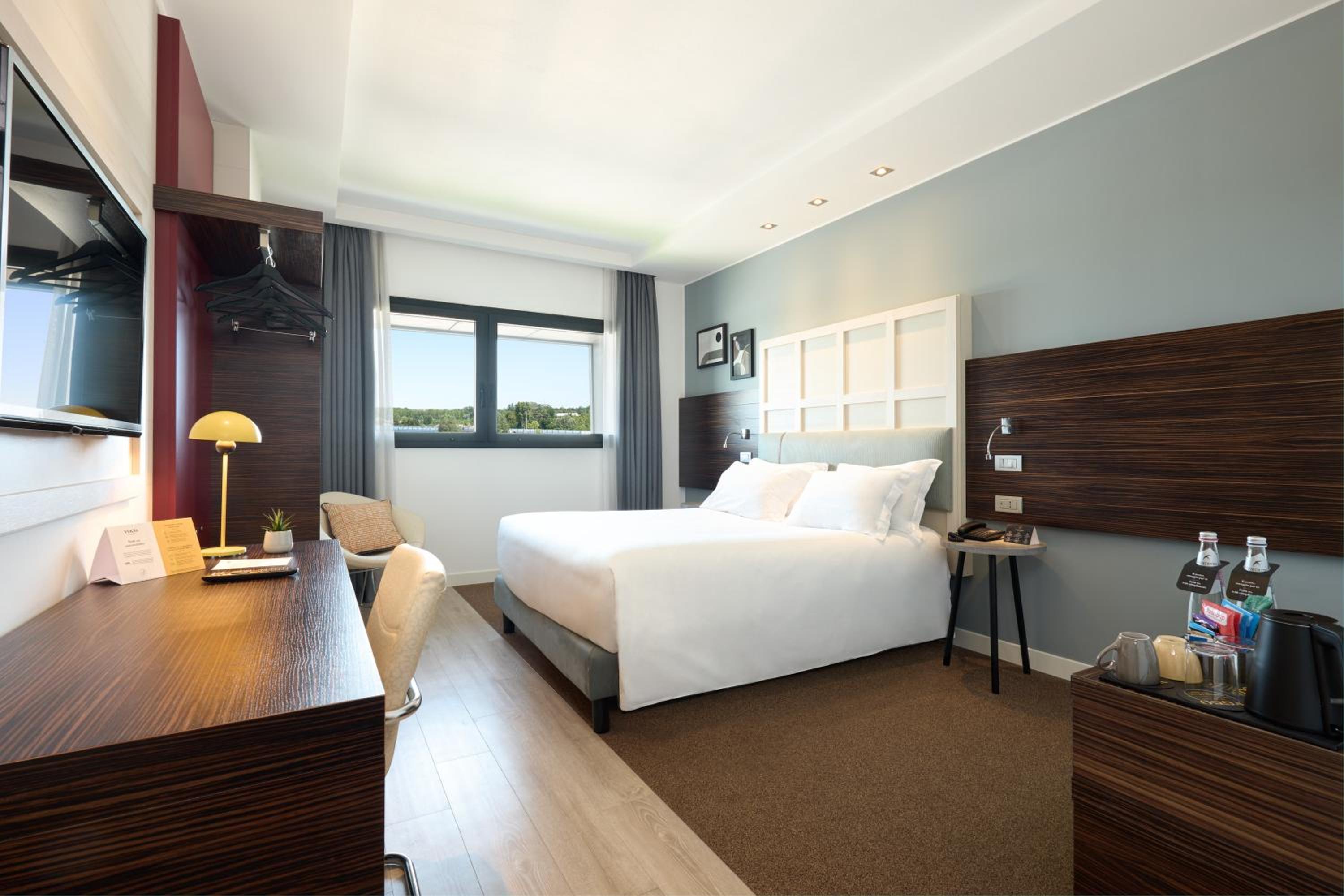 Standard Queen Room - Accessible