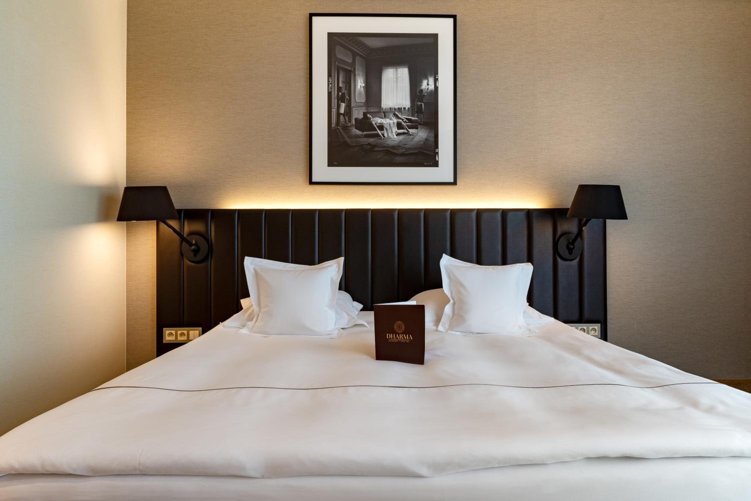Double Room with Lake View - Photo 1