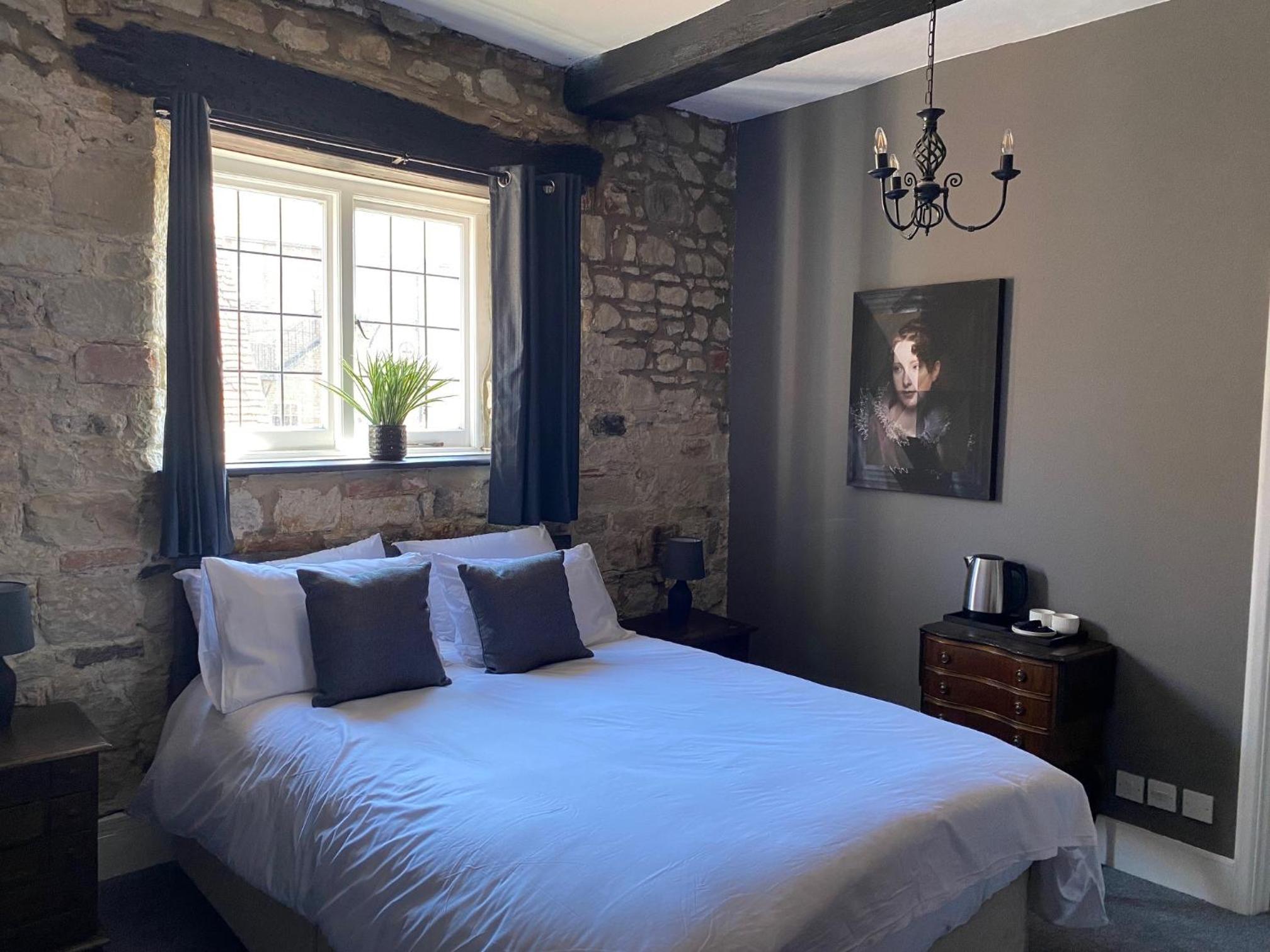 Double Room - Photo 1