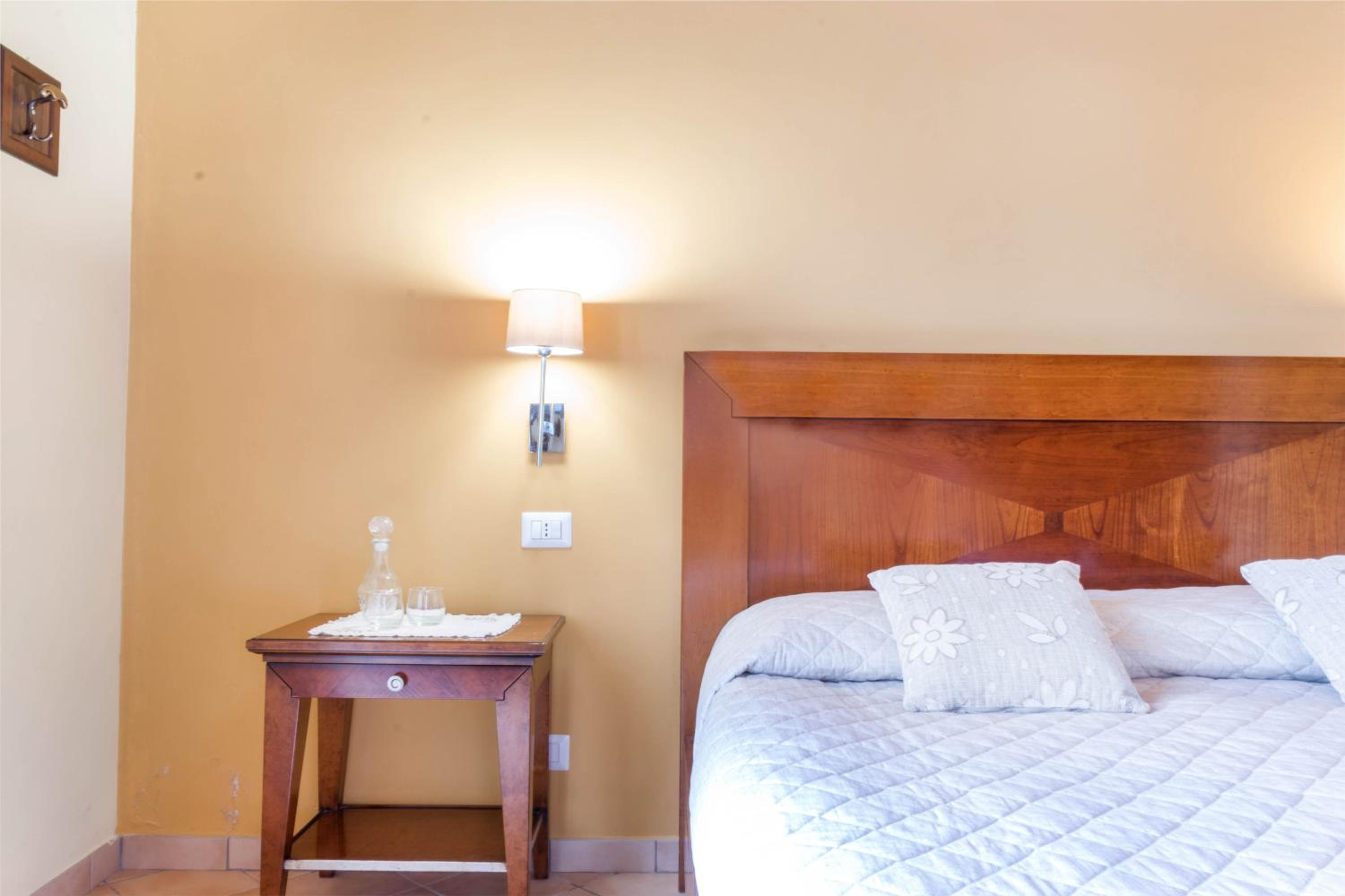 Double Room - Photo 2