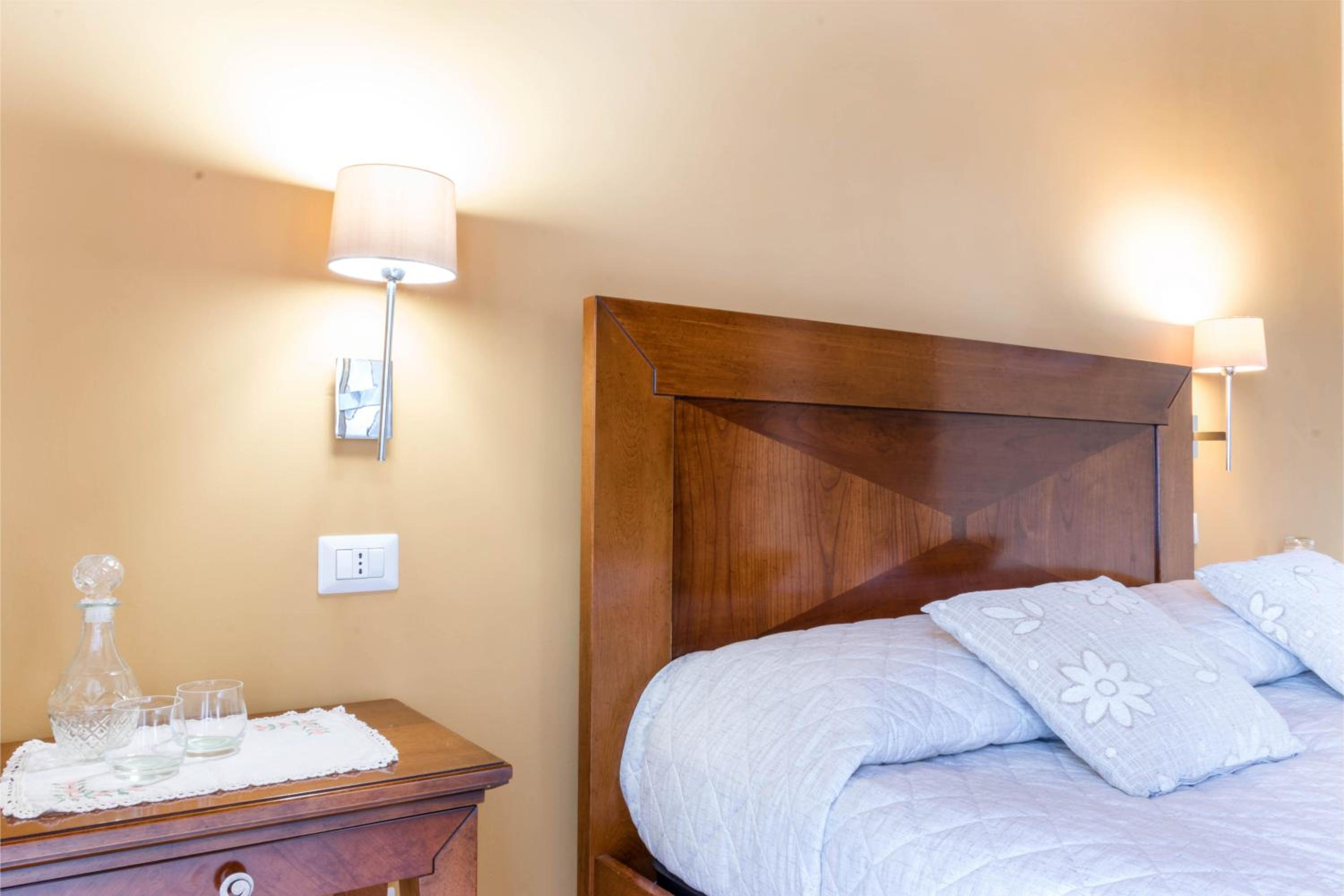 Double Room - Photo 3