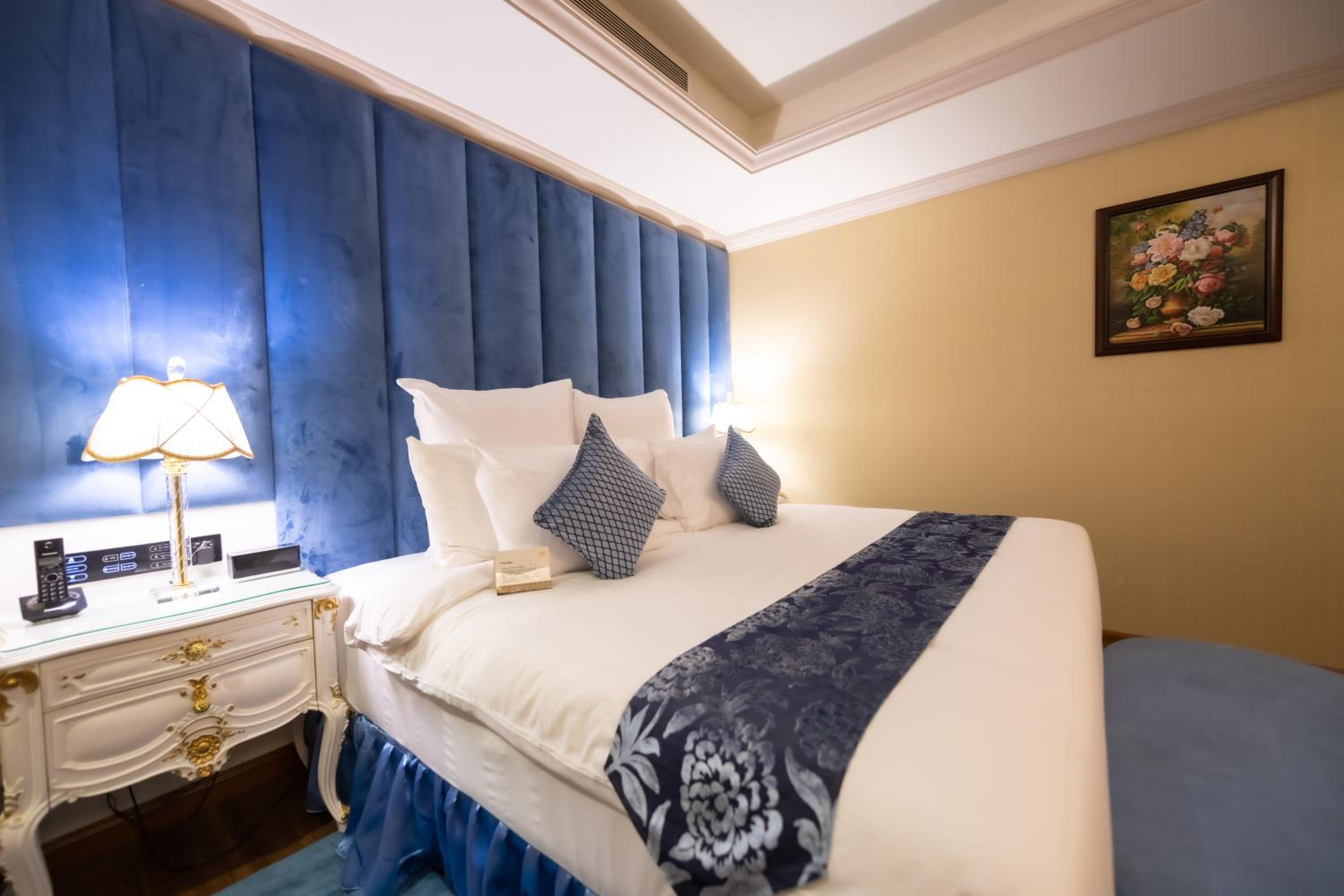 WA Club King Suite with Jacuzzi  - Photo 3