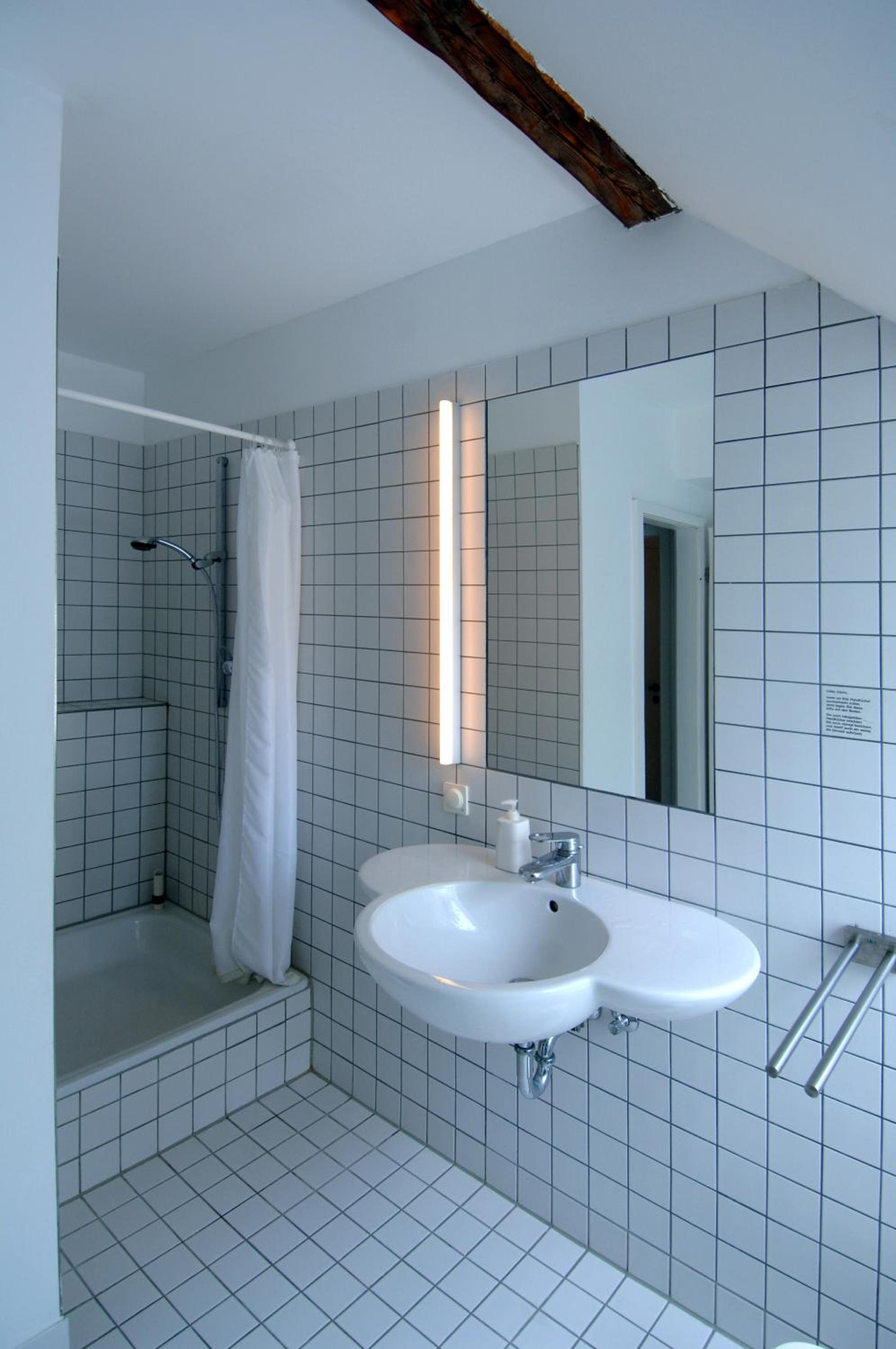 Double Room - Photo 3