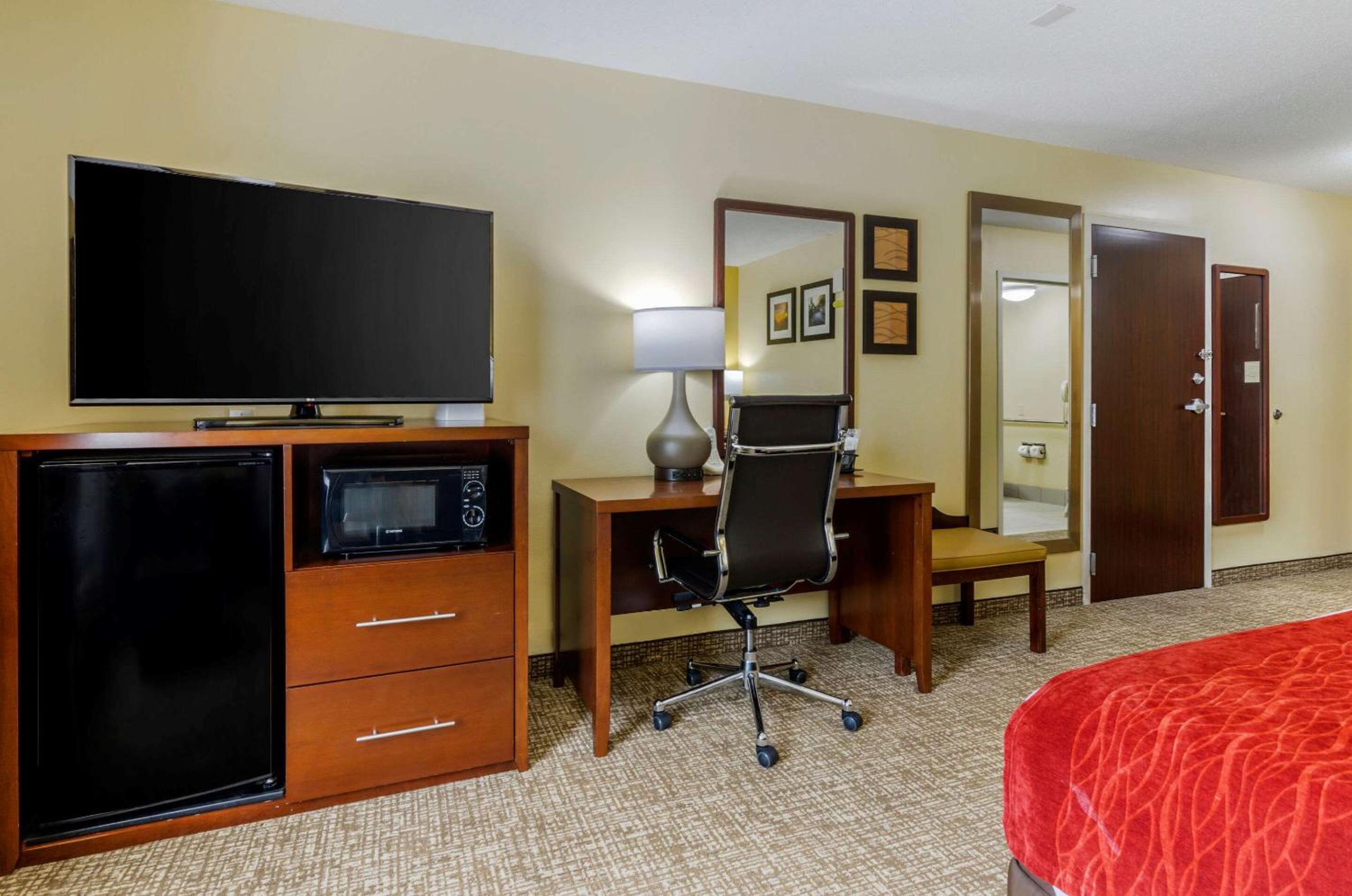 King Room - Non-Smoking - Photo 1
