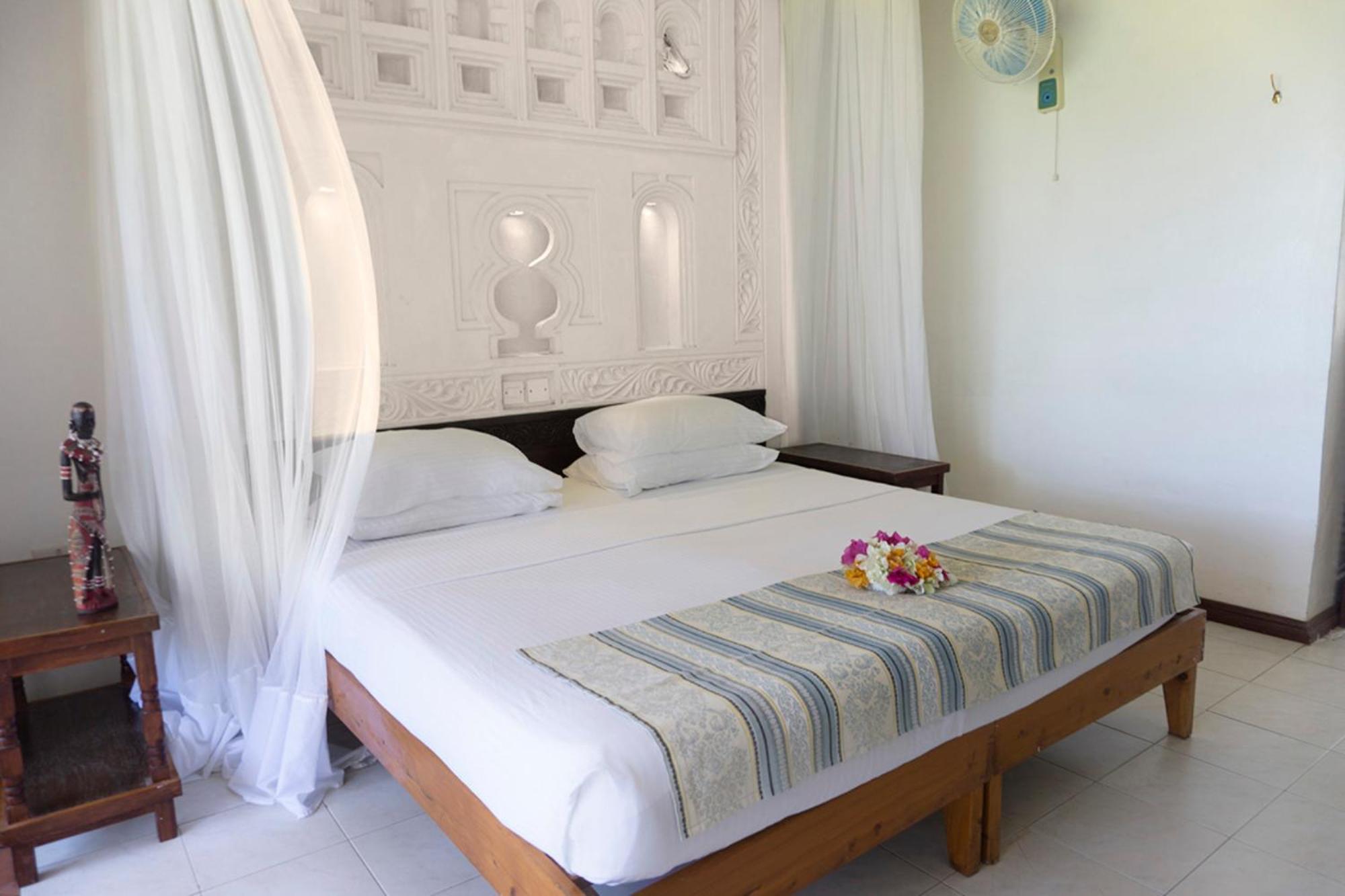 Standard Double Room - Photo 5