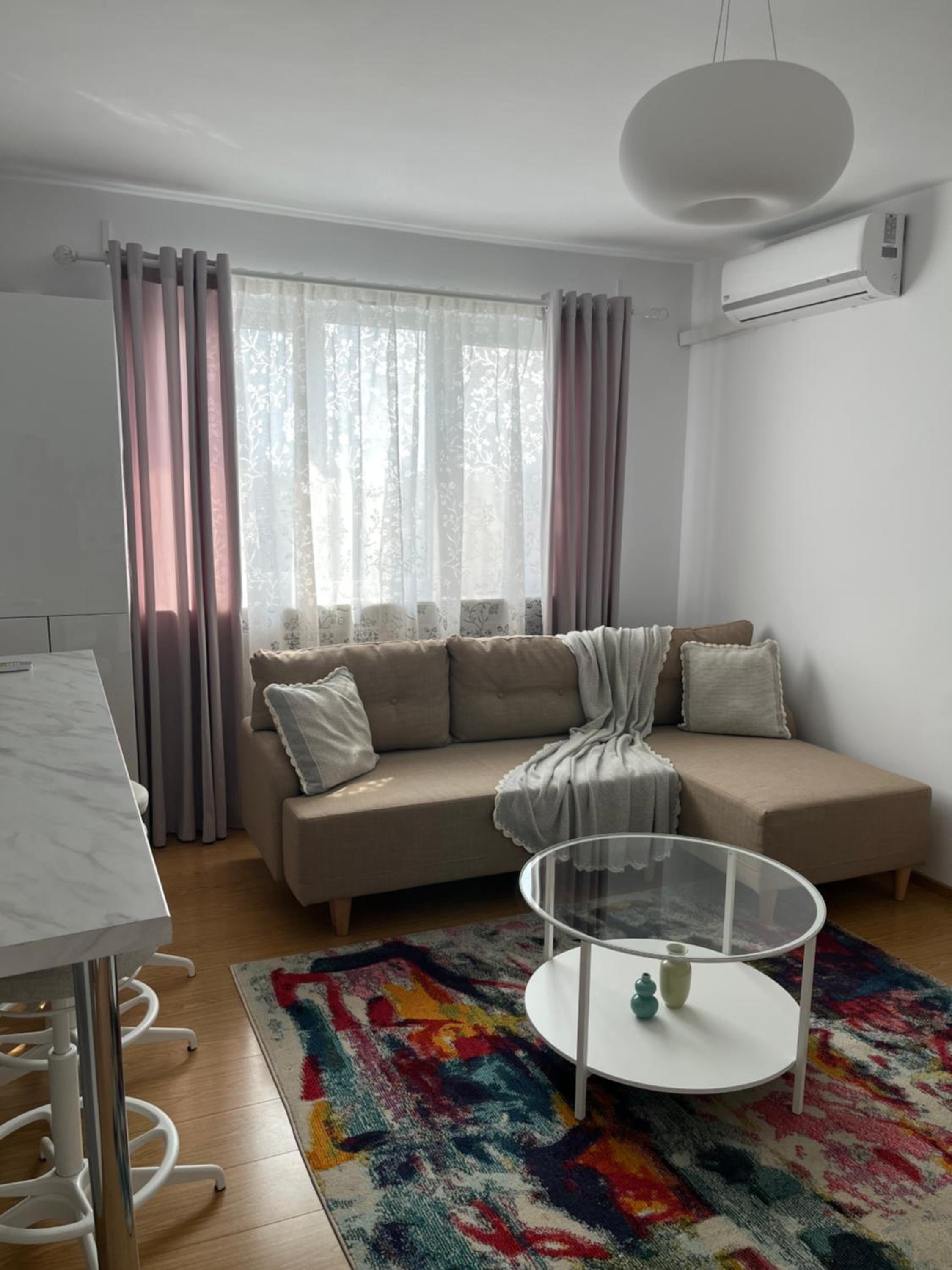 One-Bedroom Apartment - Photo 11