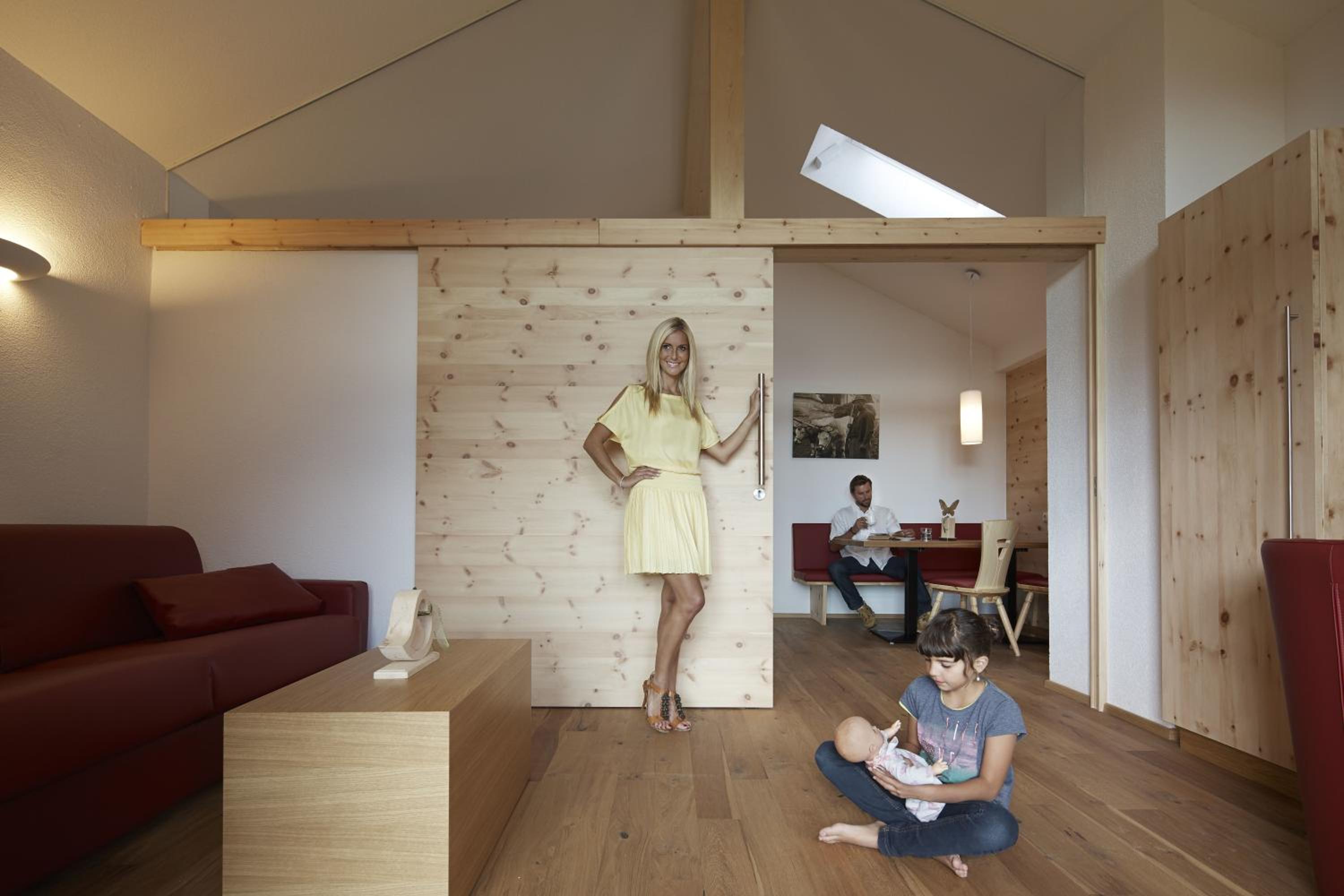 Two-Bedroom Apartment with Balcony photo 3