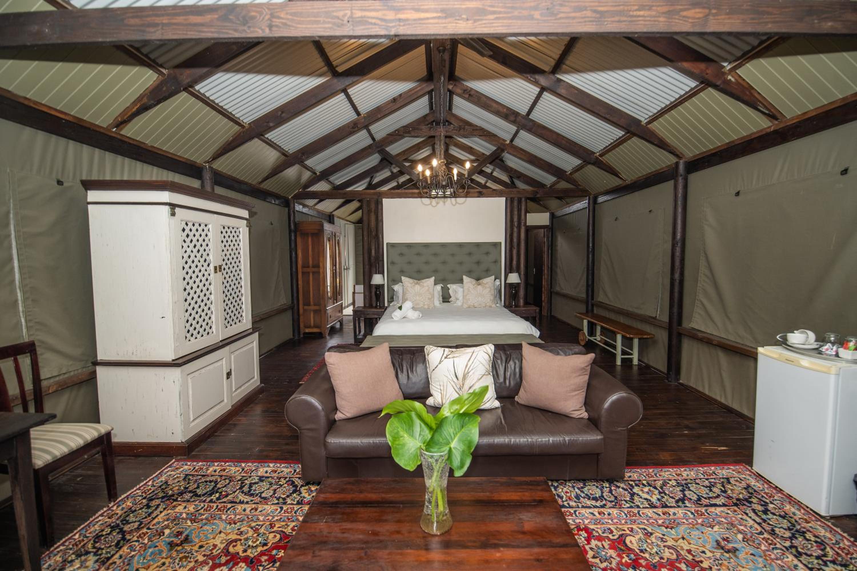 Luxury Tent with Lake View photo 1