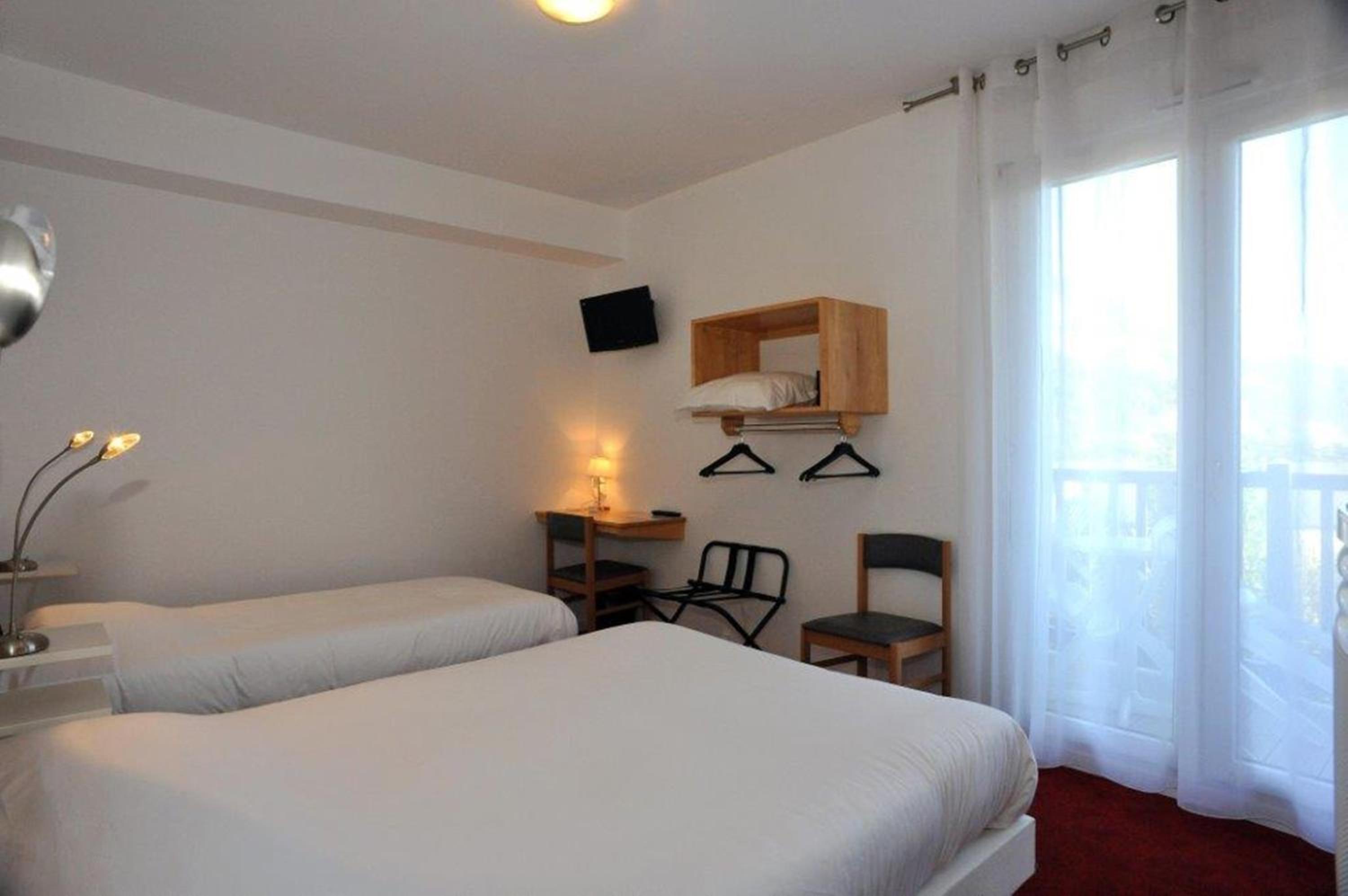 Triple Room - Photo 6
