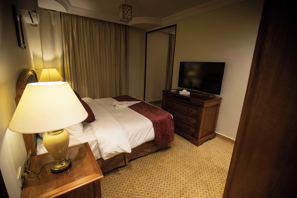 Deluxe Suite