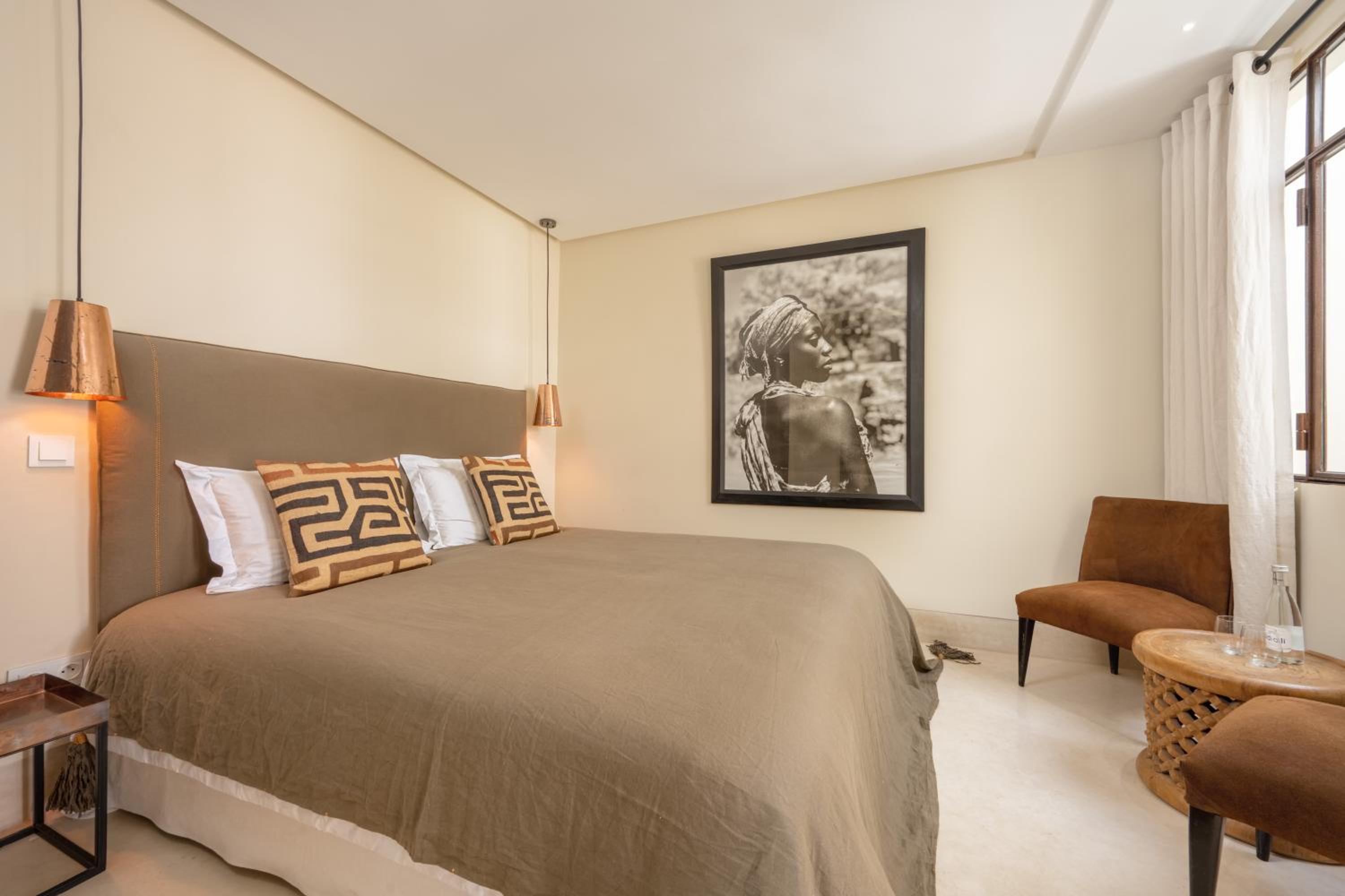 Three-Bedroom House - Photo 4