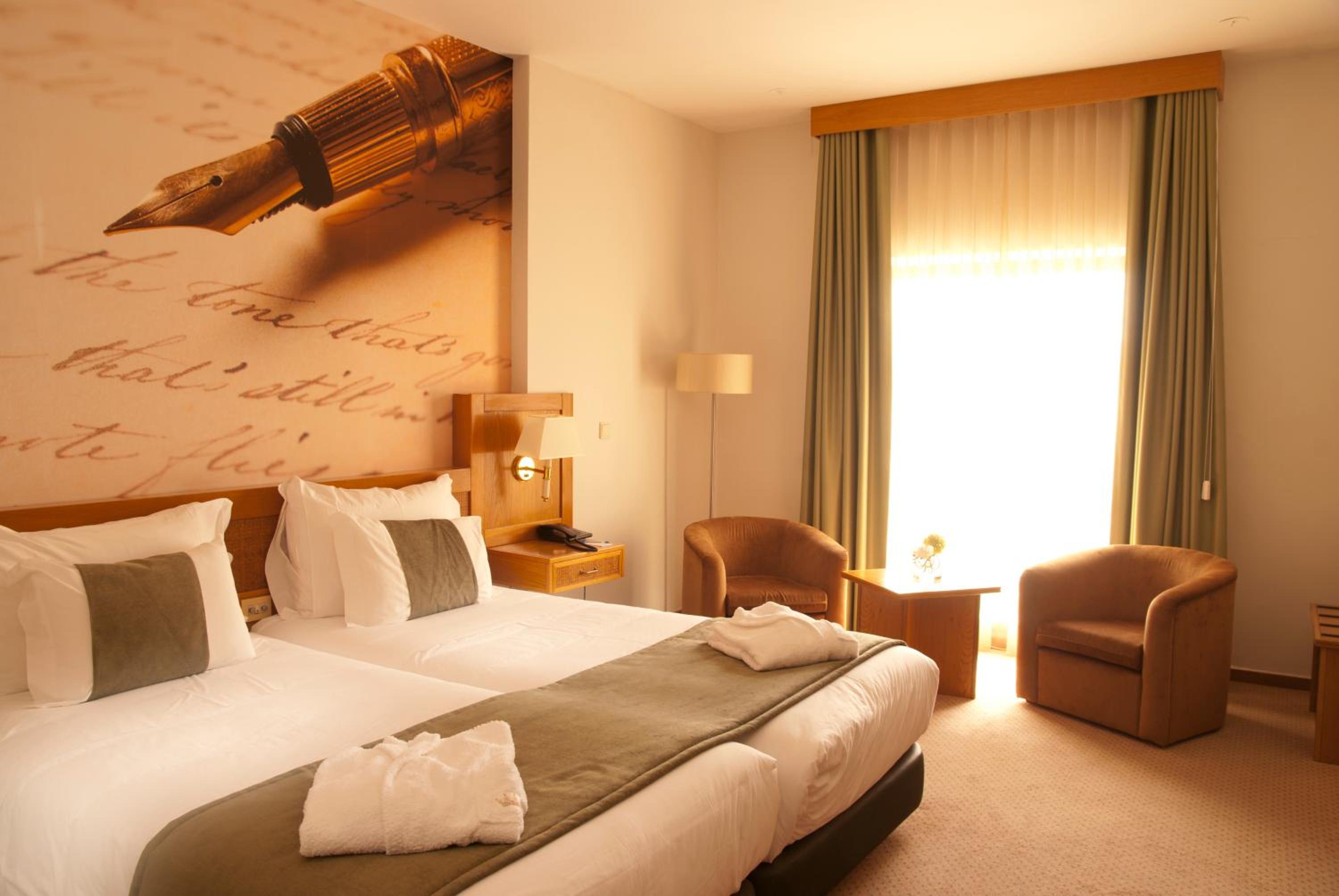 Deluxe Twin Room - Photo 1