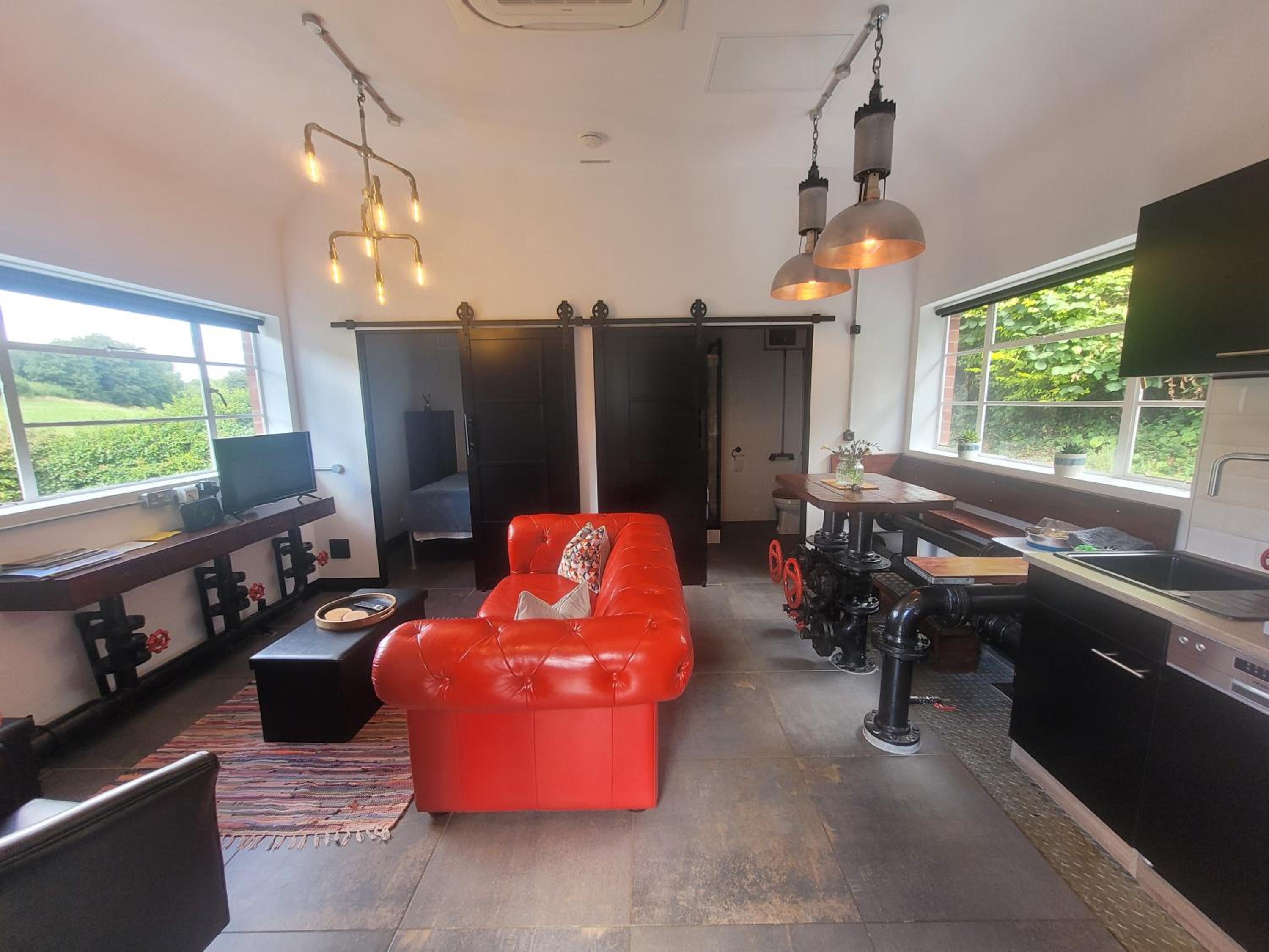 One-Bedroom House - Photo 52