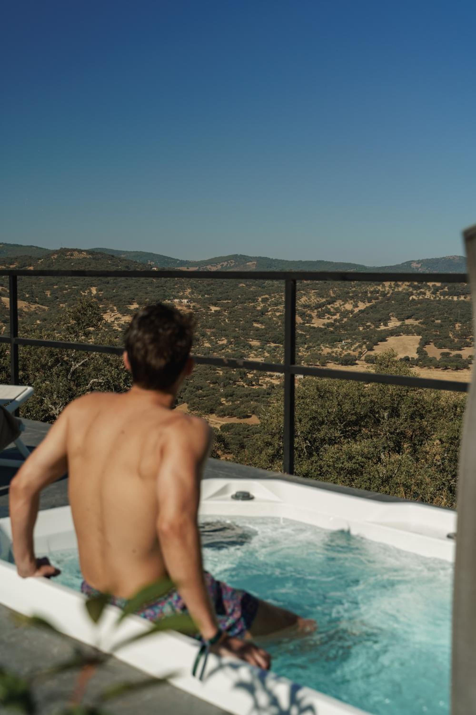 Suite with Spa Bath - Photo 3