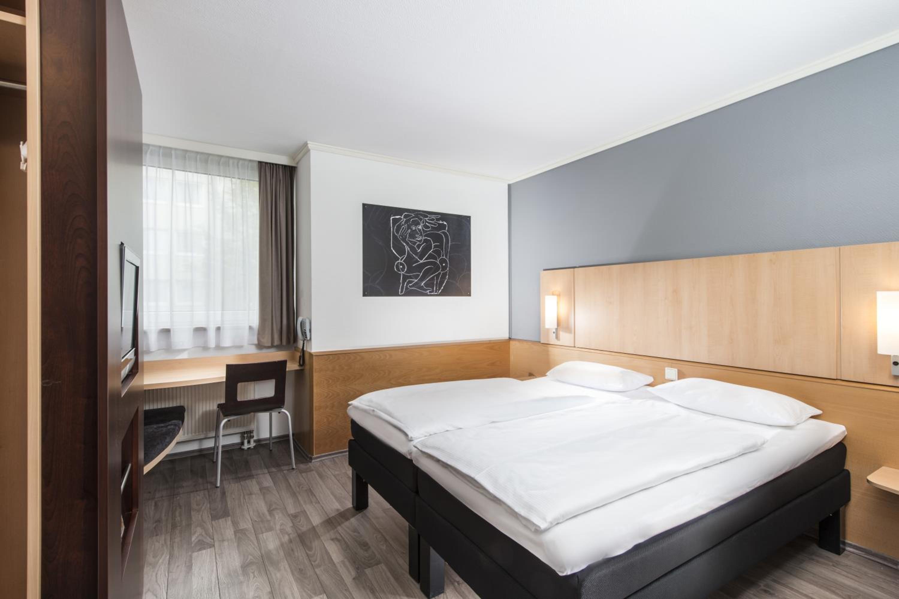 Twin Room - Photo 4