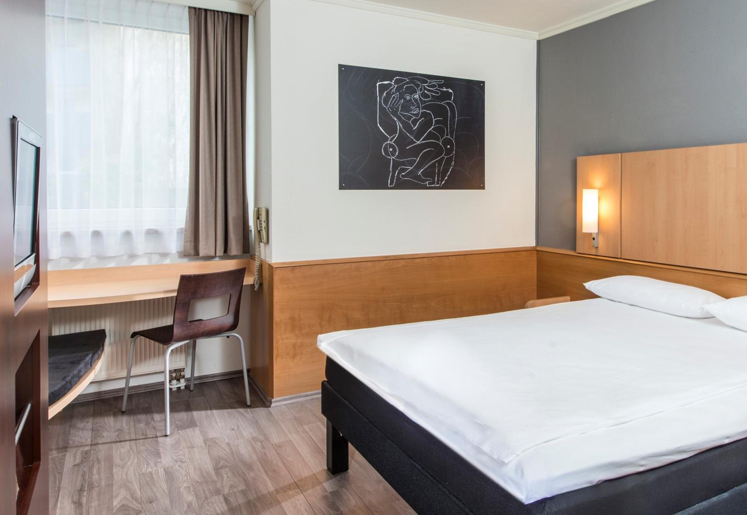 Double Room - Photo 3
