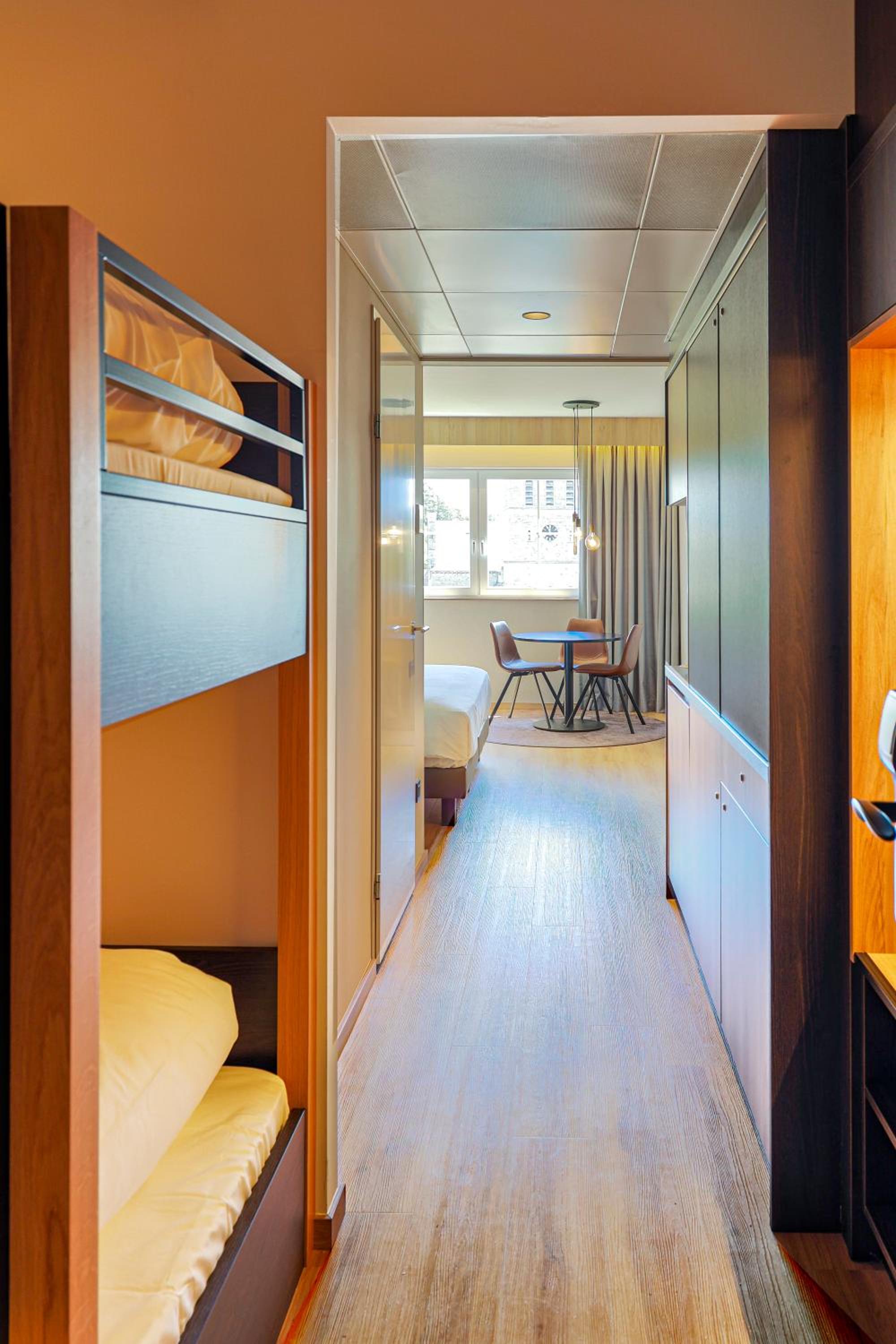 King Suite with Bunk Bed - Photo 15