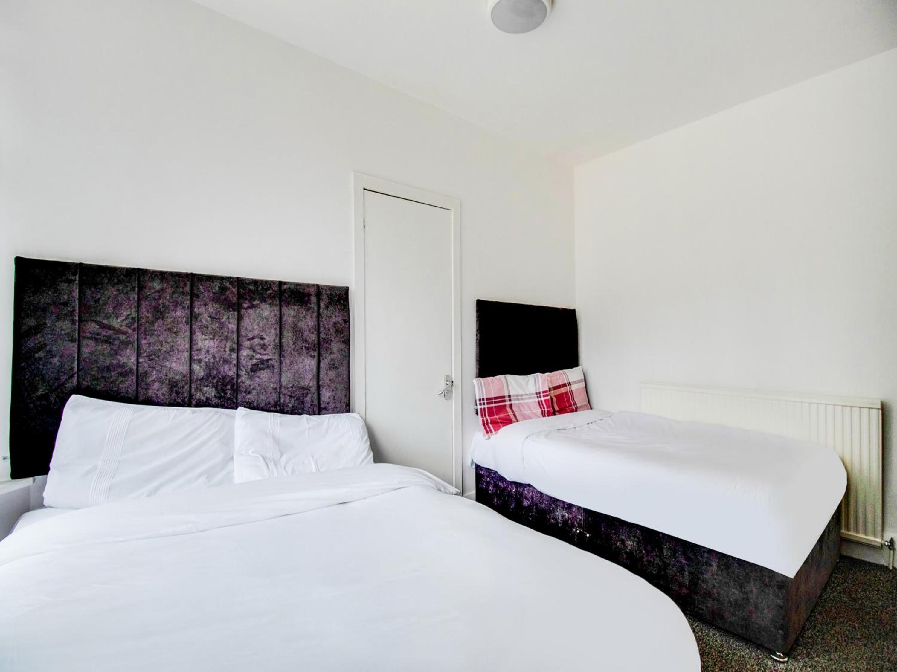 Standard Triple Room - Photo 5